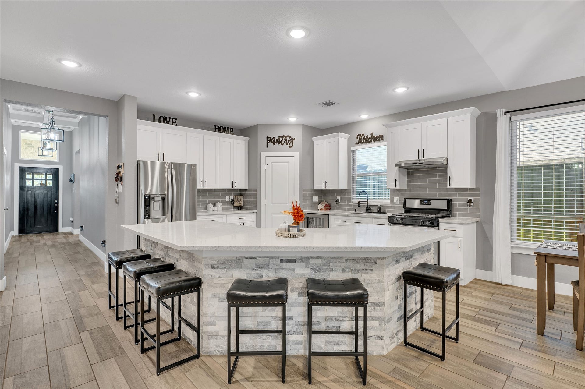 171 Foxshire Lane, Houston, TX 77047 171 Foxshire Lane, Houston, TX 77047