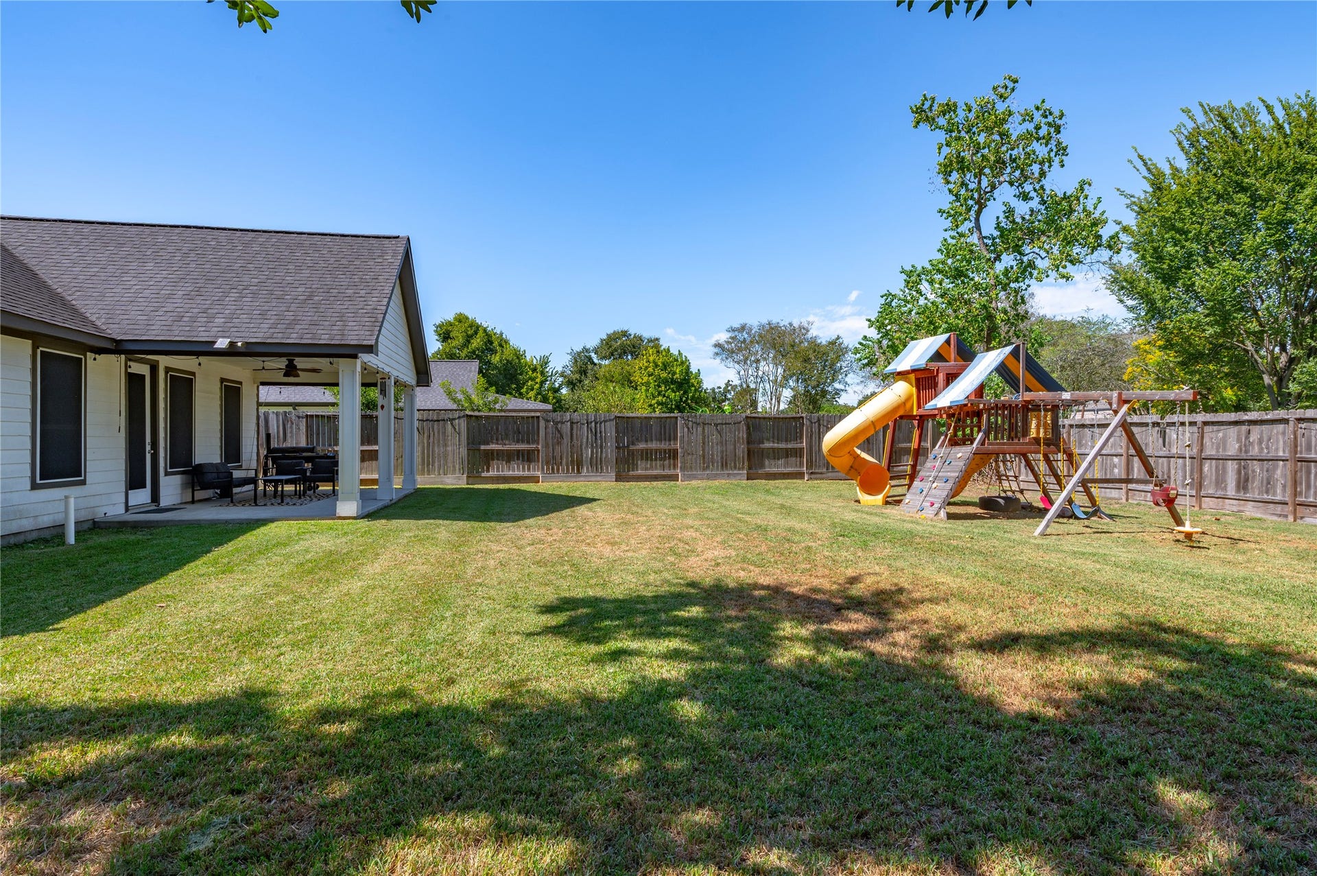 171 Foxshire Lane, Houston, TX 77047 171 Foxshire Lane, Houston, TX 77047