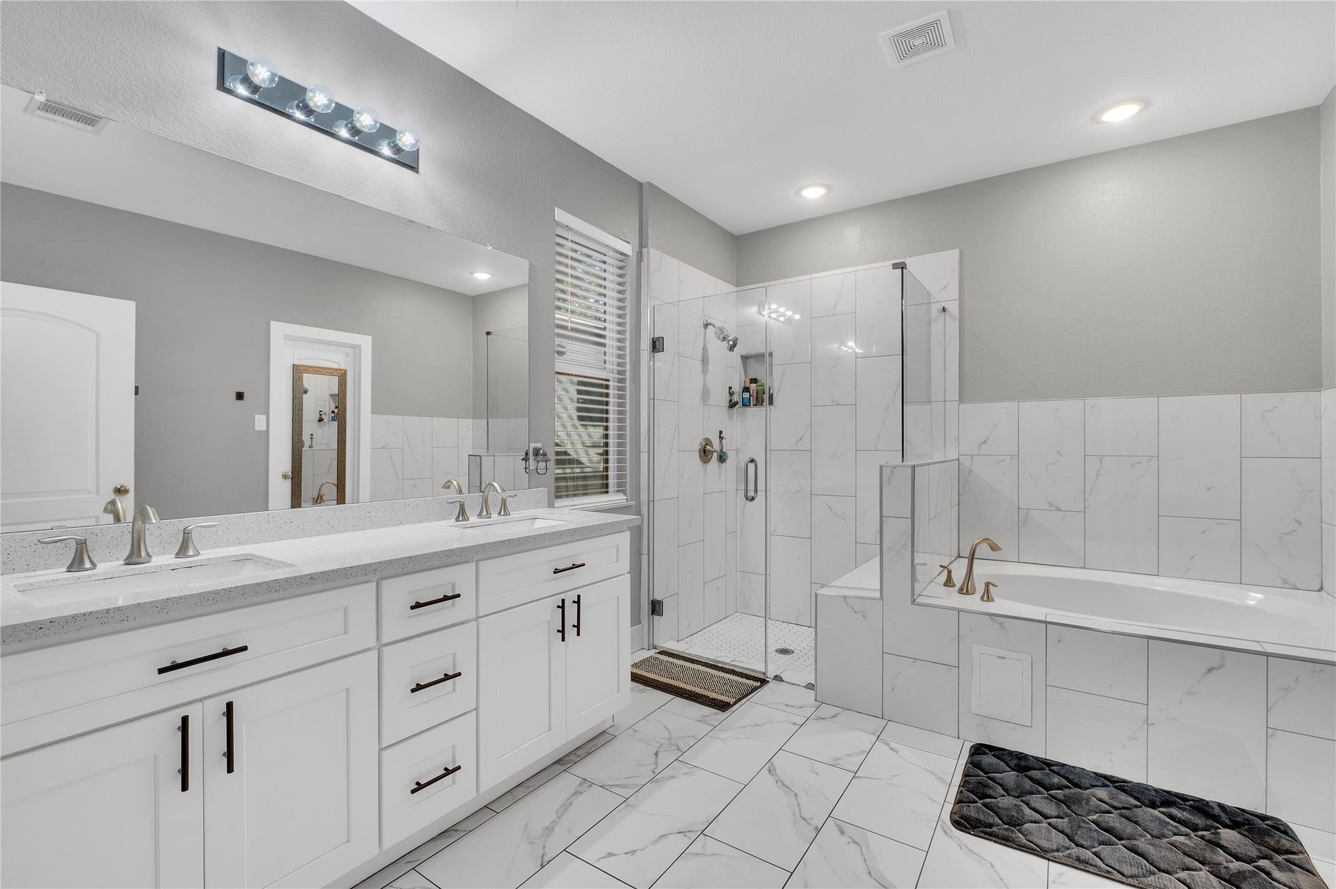 171 Foxshire Lane, Houston, TX 77047 171 Foxshire Lane, Houston, TX 77047