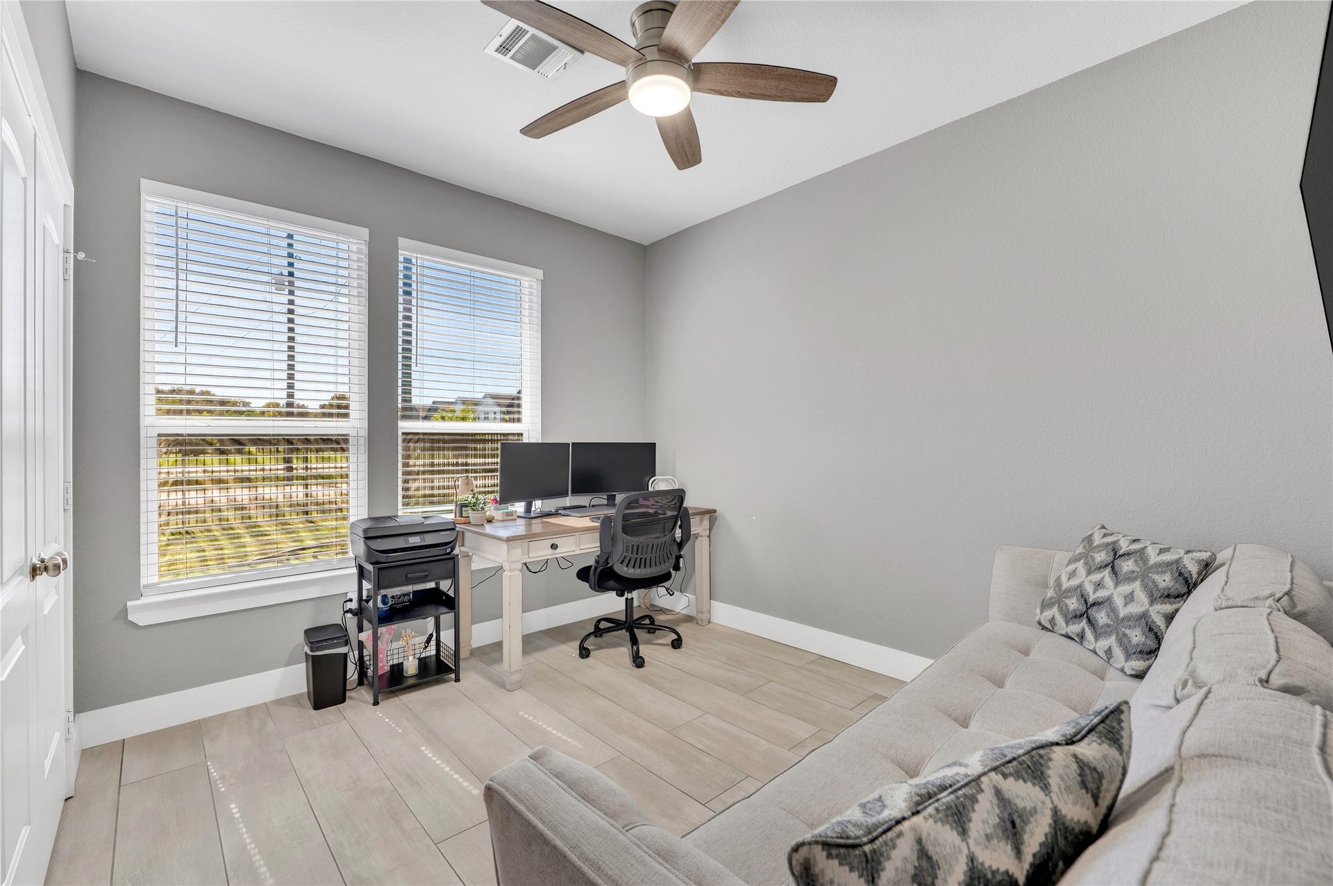 171 Foxshire Lane, Houston, TX 77047 171 Foxshire Lane, Houston, TX 77047
