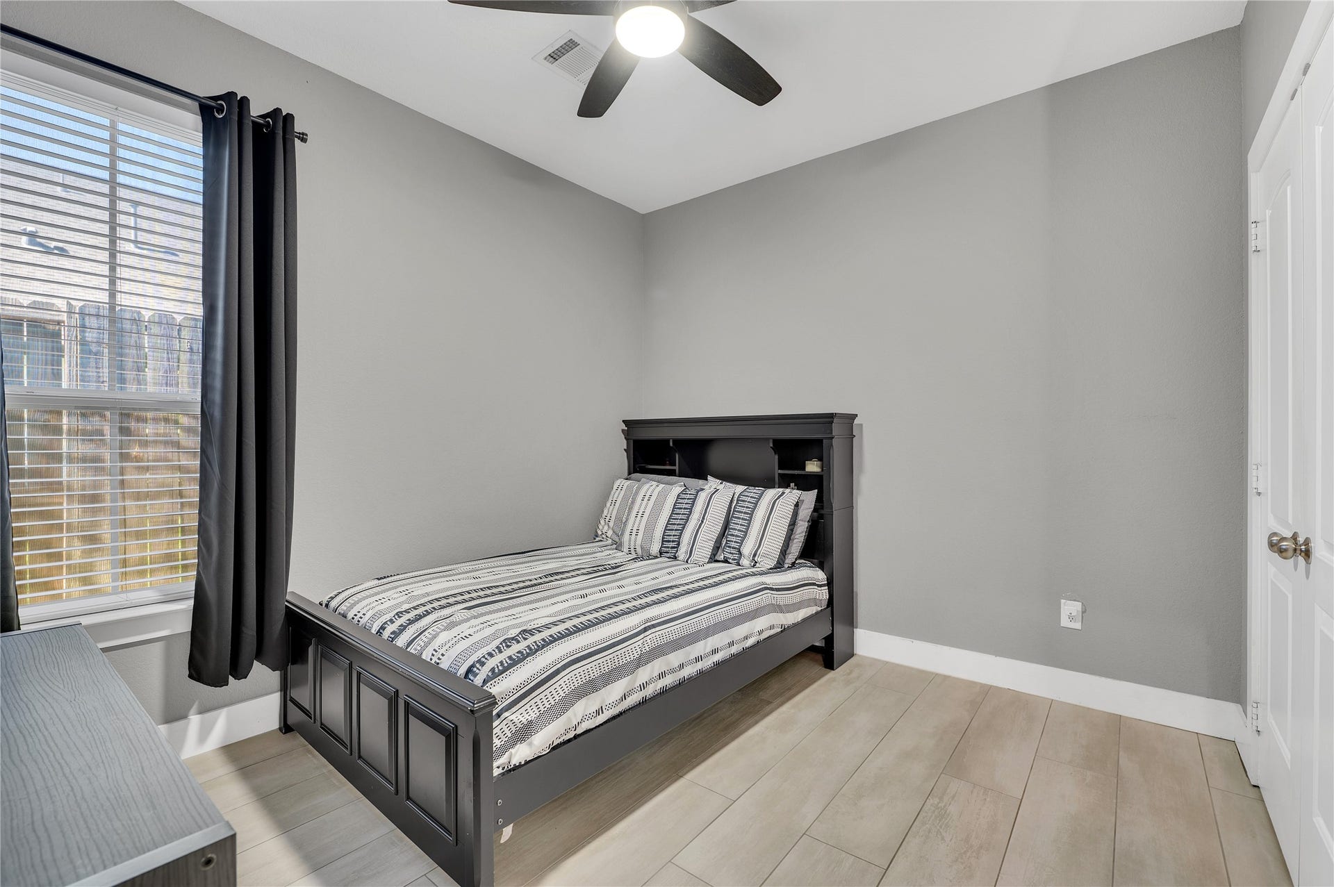 171 Foxshire Lane, Houston, TX 77047 171 Foxshire Lane, Houston, TX 77047
