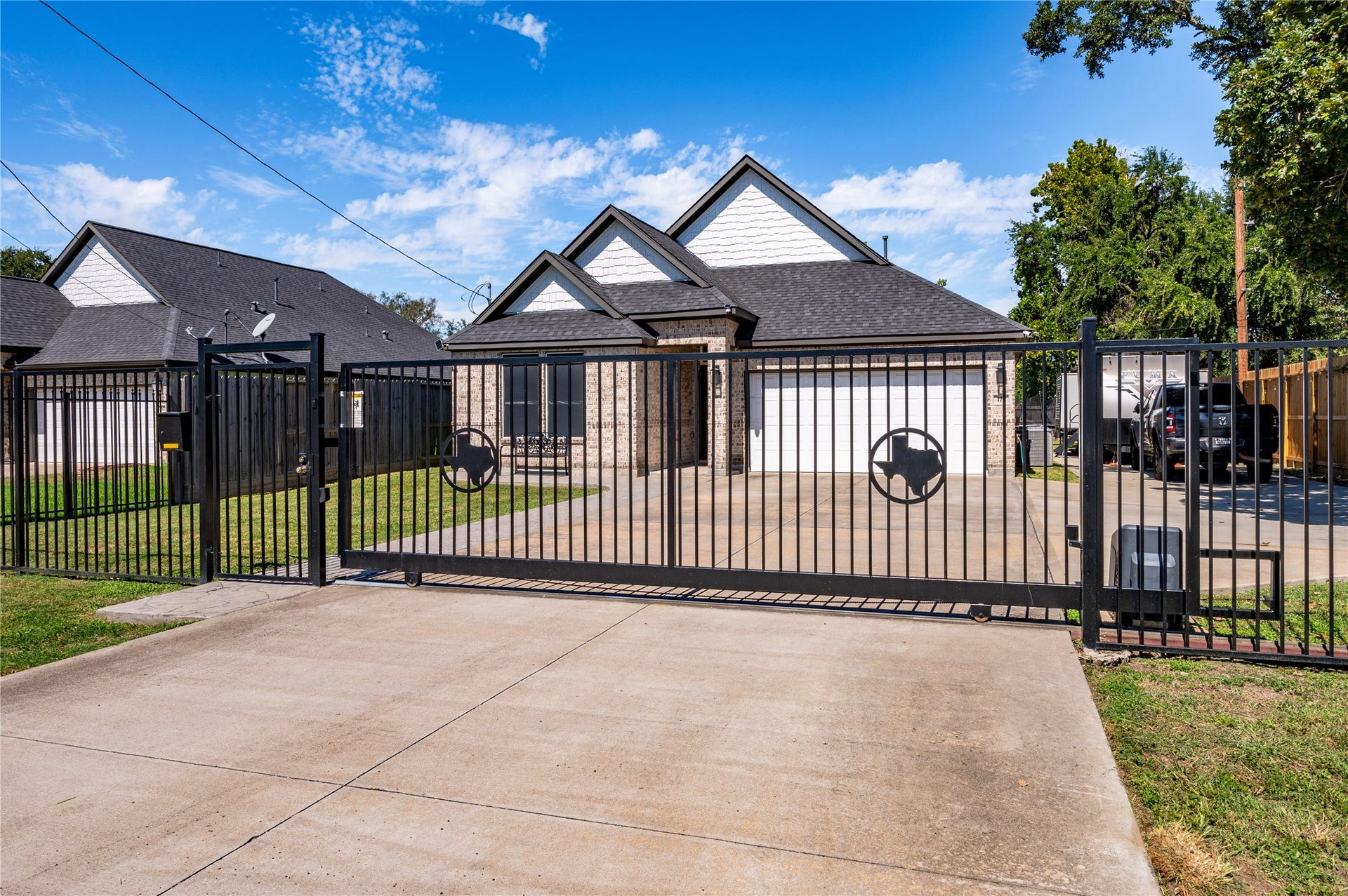 171 Foxshire Lane, Houston, TX 77047 171 Foxshire Lane, Houston, TX 77047