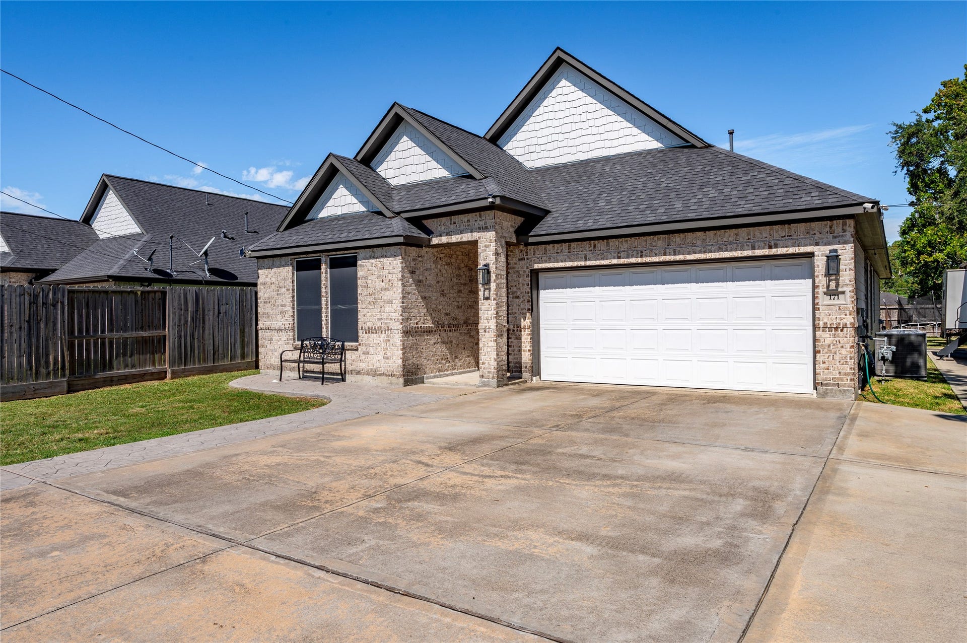 171 Foxshire Lane, Houston, TX 77047 171 Foxshire Lane, Houston, TX 77047