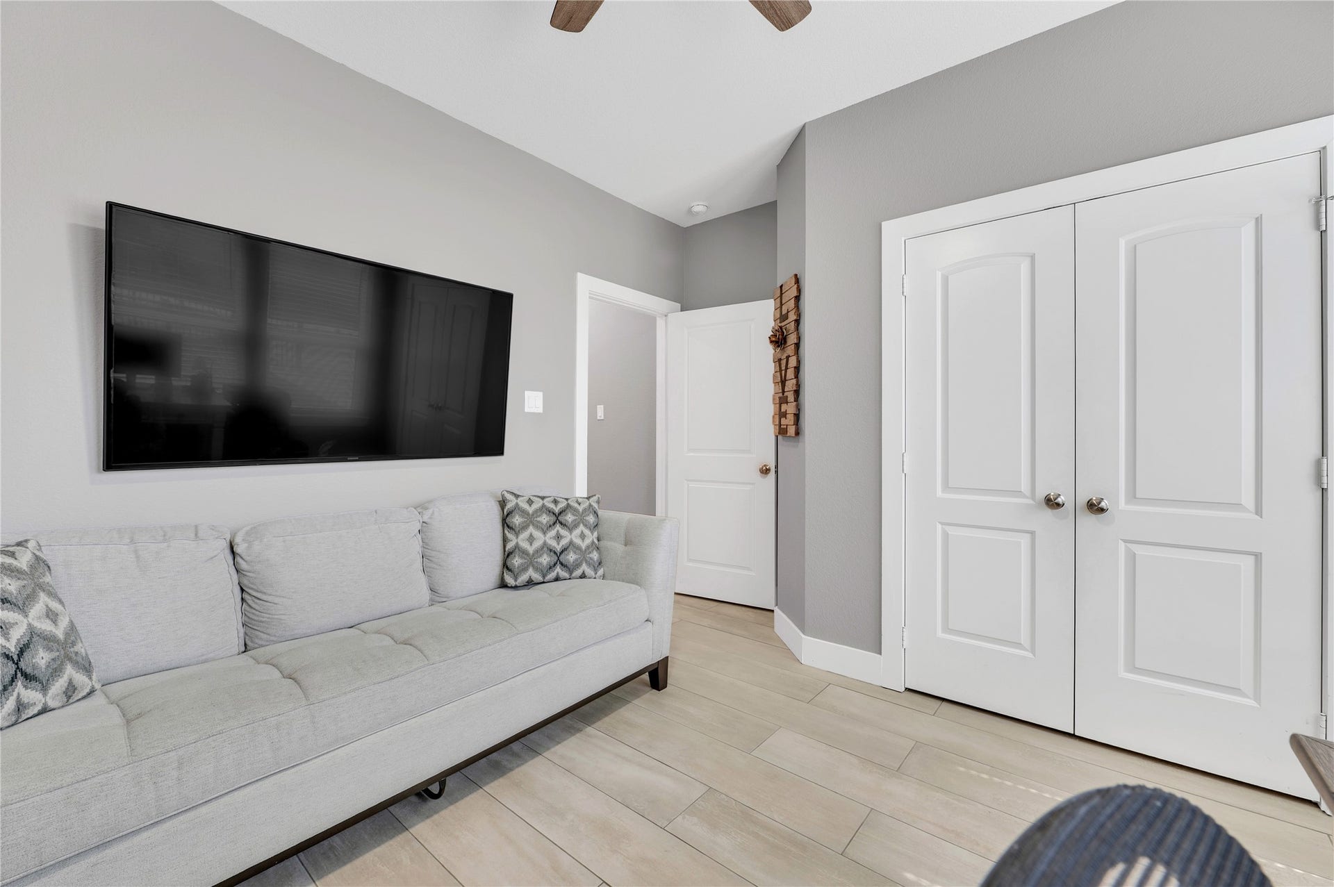 171 Foxshire Lane, Houston, TX 77047 171 Foxshire Lane, Houston, TX 77047