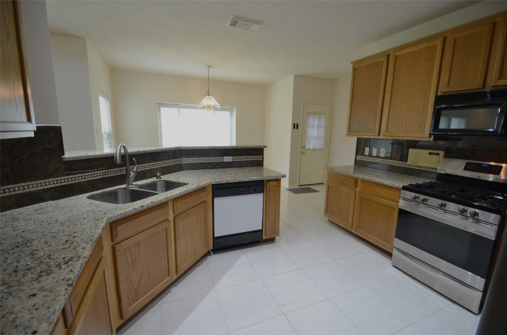 1504 Pine Grove Lane, Pearland, TX 77581 1504 Pine Grove Lane, Pearland, TX 77581