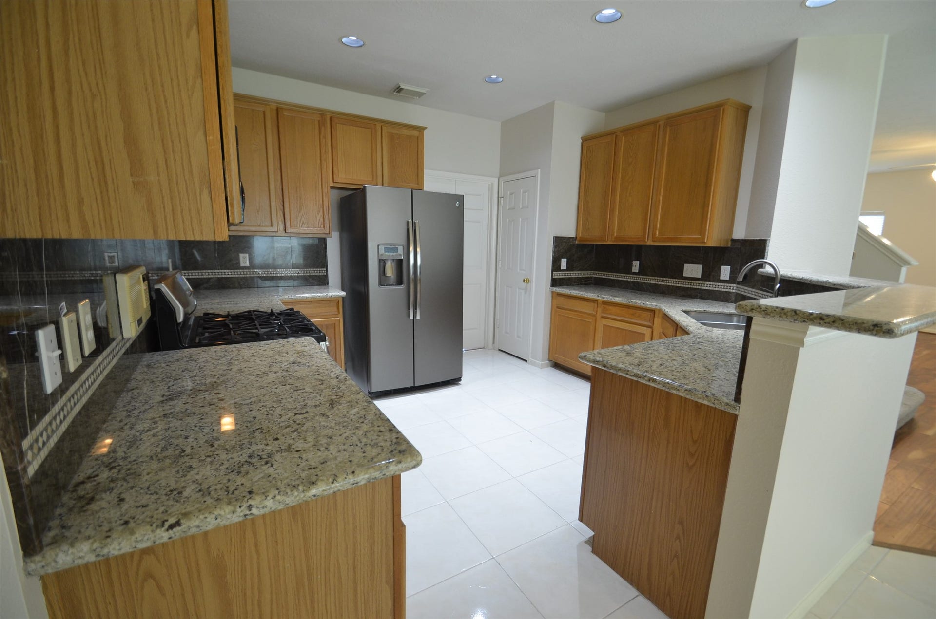 1504 Pine Grove Lane, Pearland, TX 77581 1504 Pine Grove Lane, Pearland, TX 77581