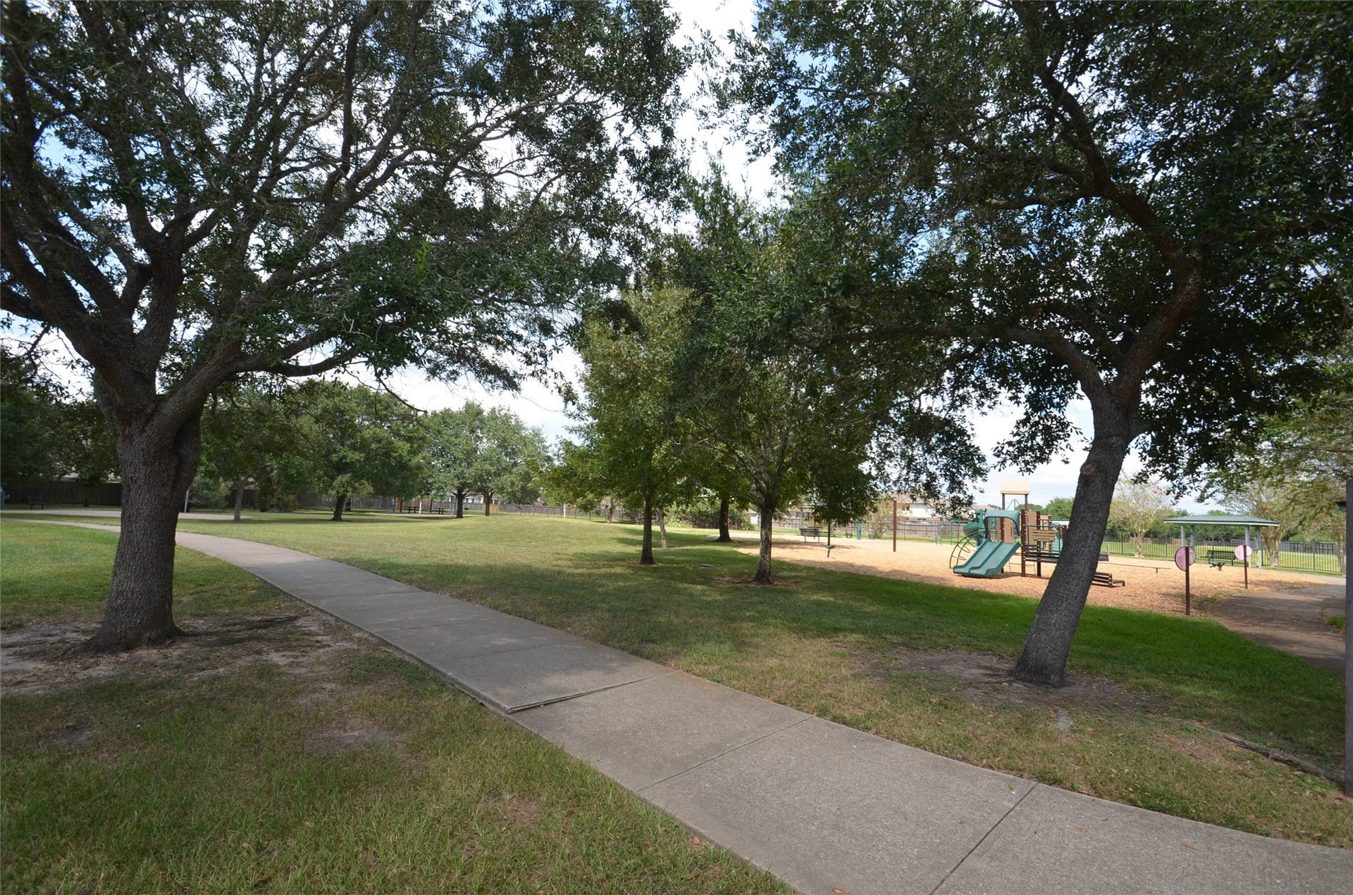 1504 Pine Grove Lane, Pearland, TX 77581 1504 Pine Grove Lane, Pearland, TX 77581