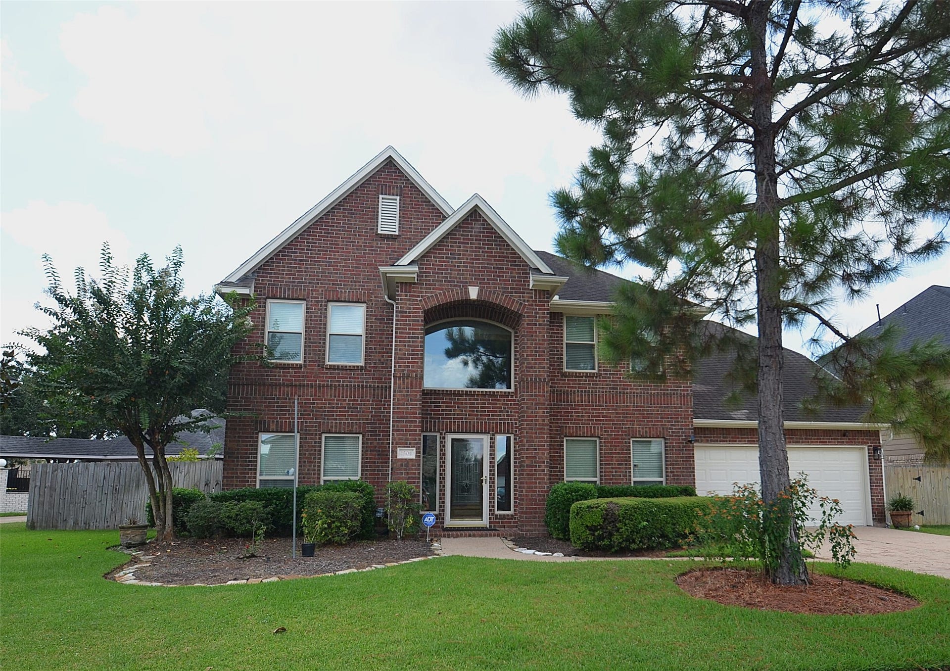 1504 Pine Grove Lane, Pearland, TX 77581 1504 Pine Grove Lane, Pearland, TX 77581