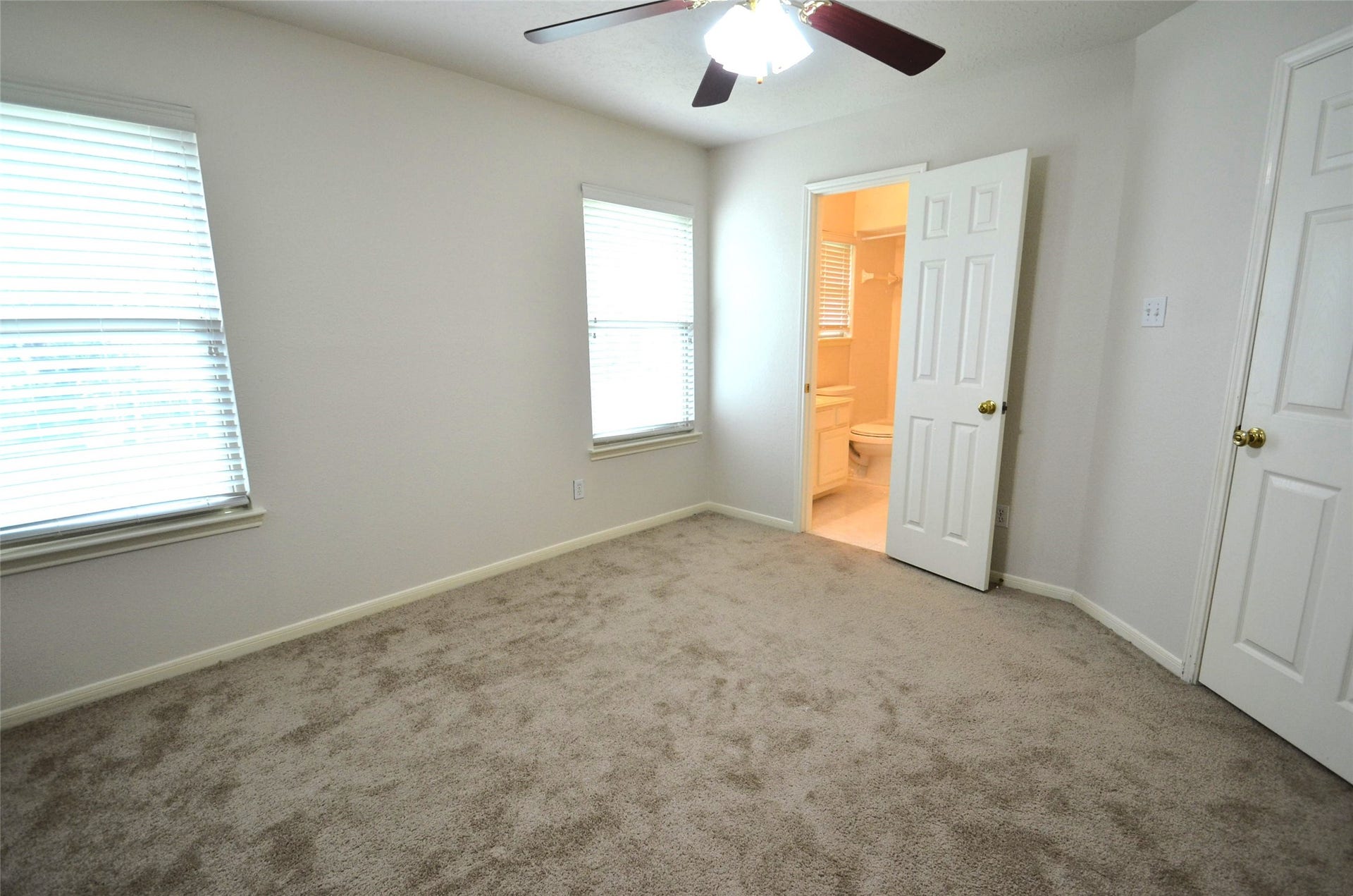 1504 Pine Grove Lane, Pearland, TX 77581 1504 Pine Grove Lane, Pearland, TX 77581