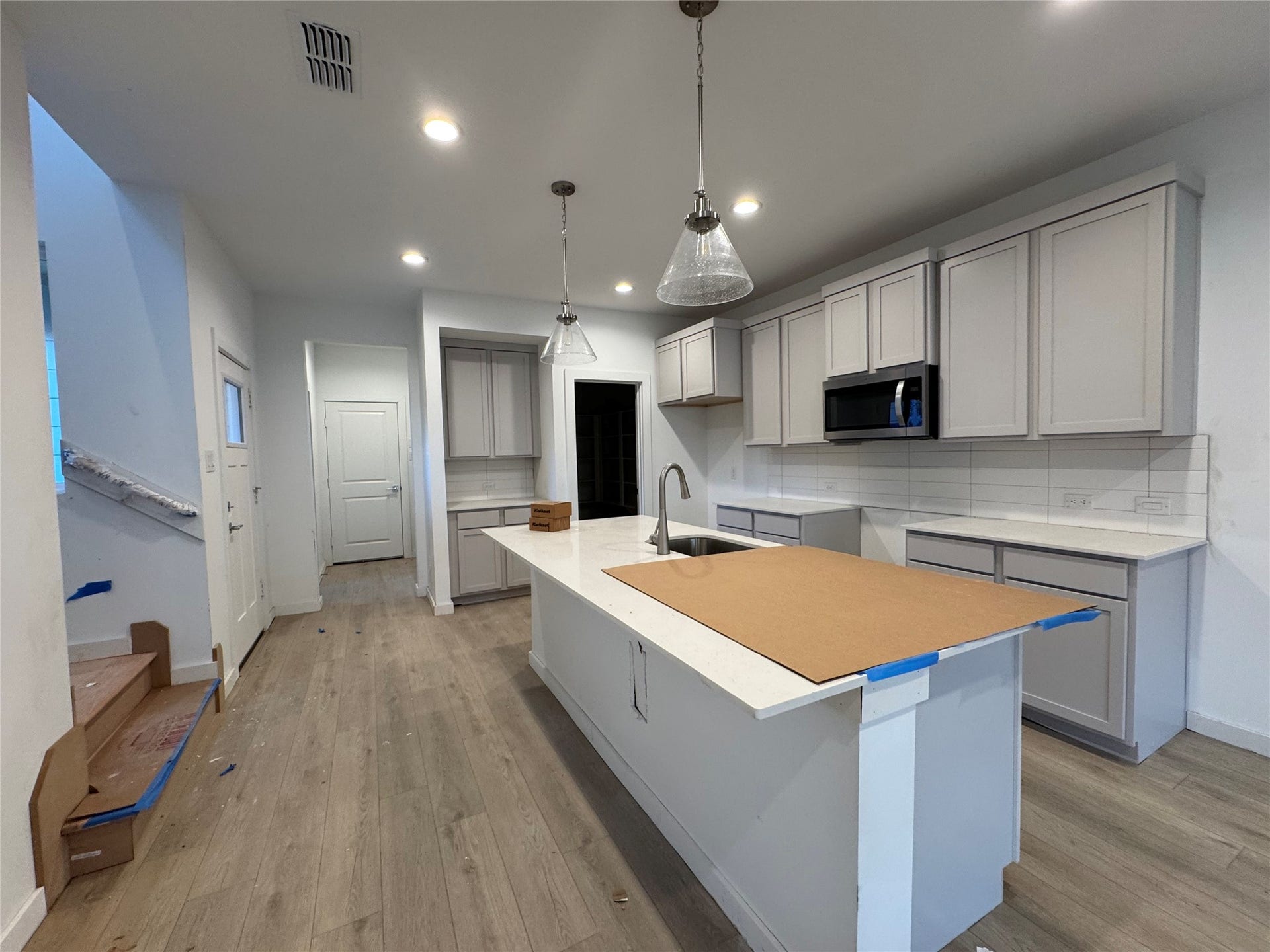 3107 Dennis Street, Houston, TX 77004 3107 Dennis Street, Houston, TX 77004