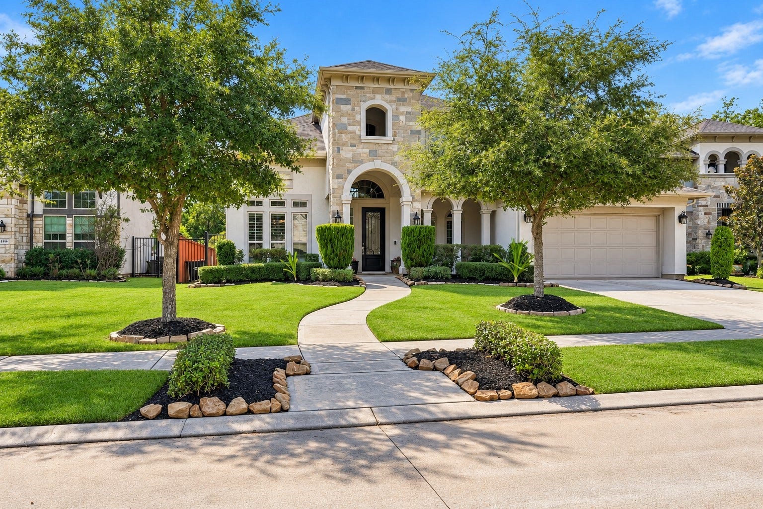 4410 Astalot Court, Missouri City, TX 77459 Gorgeous exterior & curb appeal