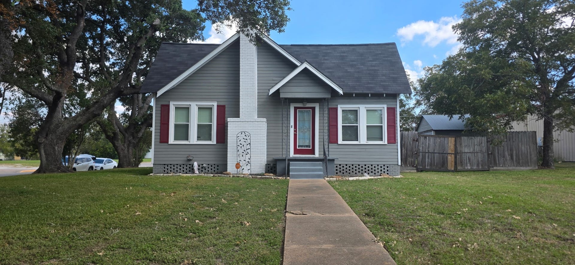 702 14th Street, Hempstead, TX 77445 702 14th Street, Hempstead, TX 77445