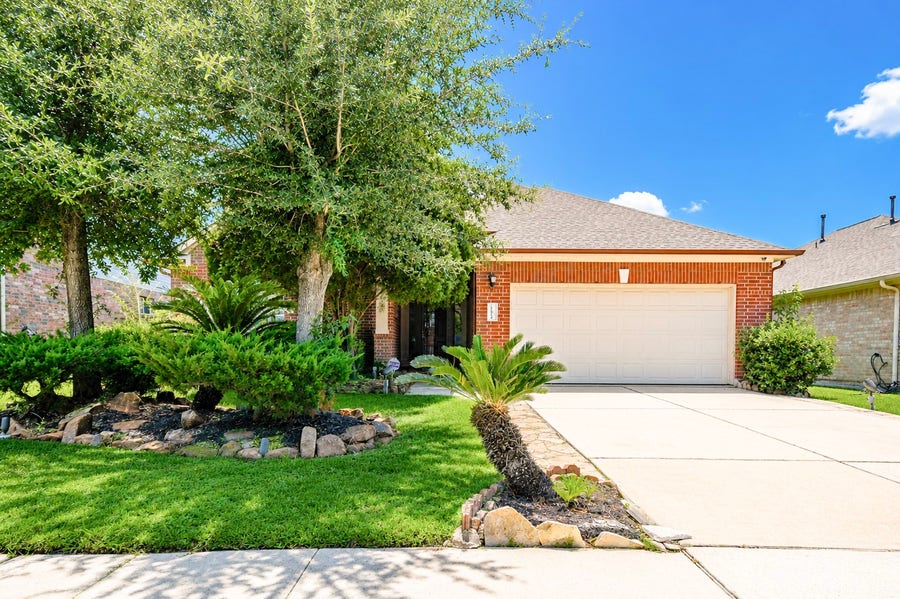 Property photo for 11414 Sleepy Hollow Trail Lane, Houston, TX
