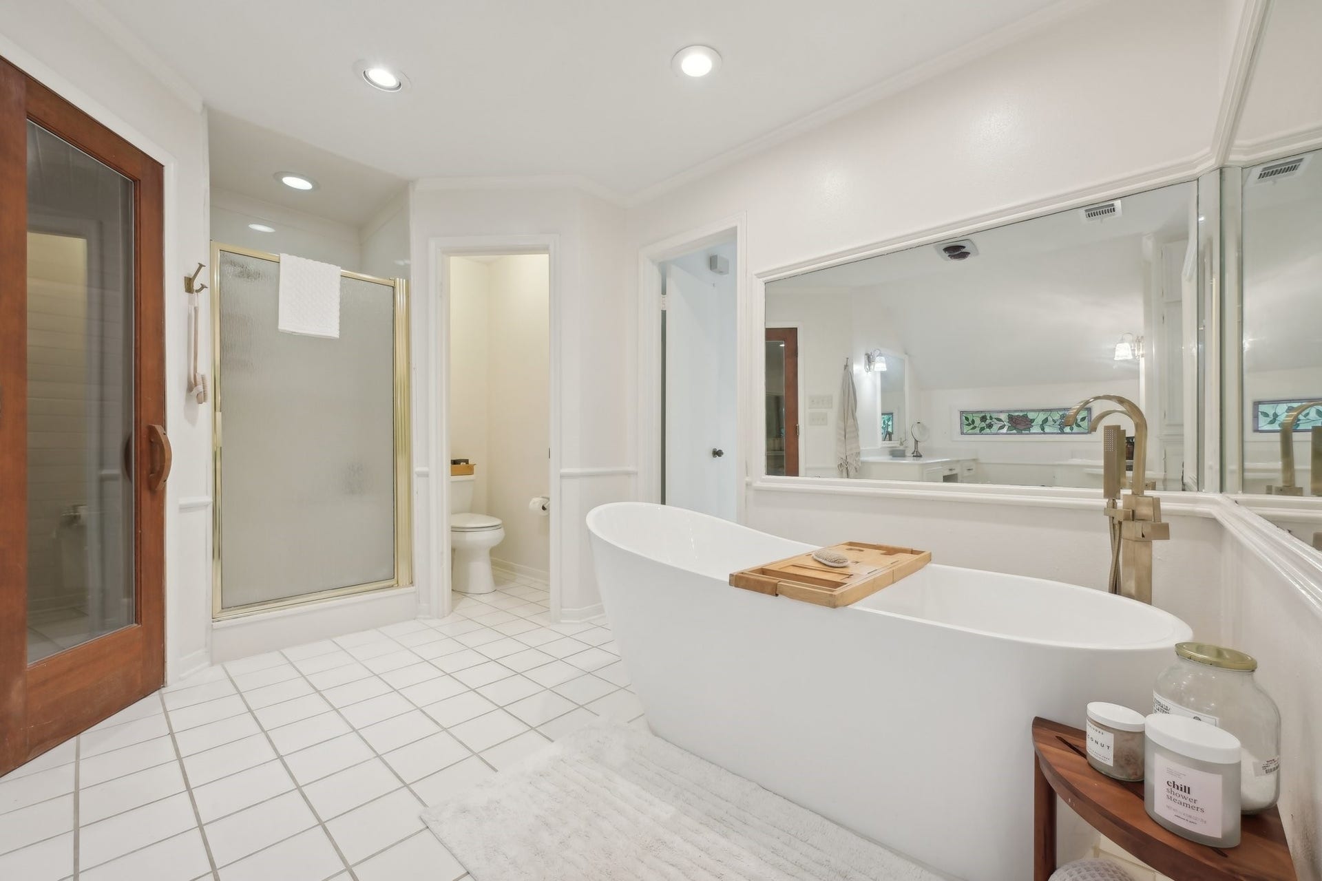 20423 Woodsong Court, Humble, TX 77346 Spa-Inspired Primary Bath