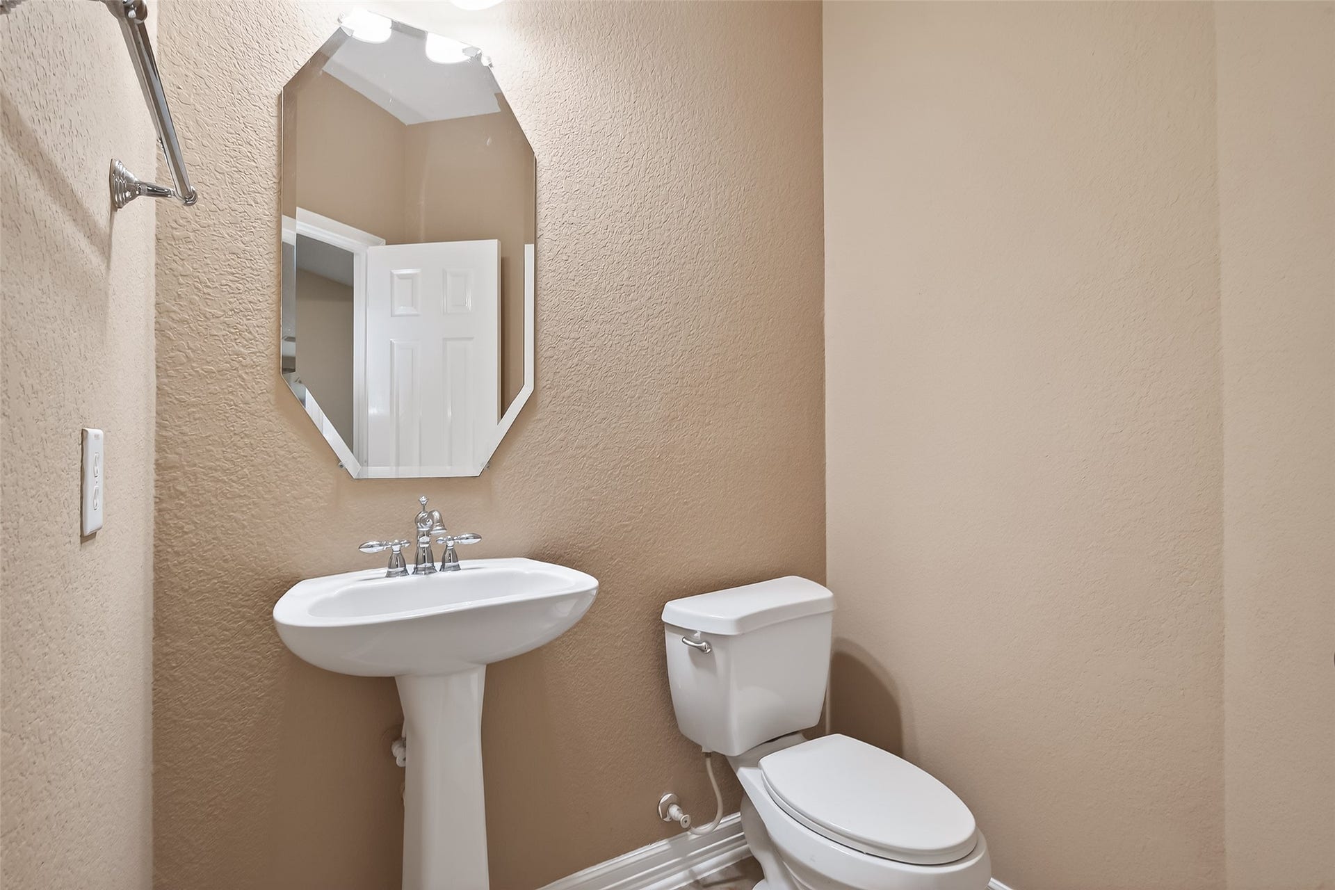 21103 Falcon Creek Court, Richmond, TX 77406 21103 Falcon Creek Court, Richmond, TX 77406