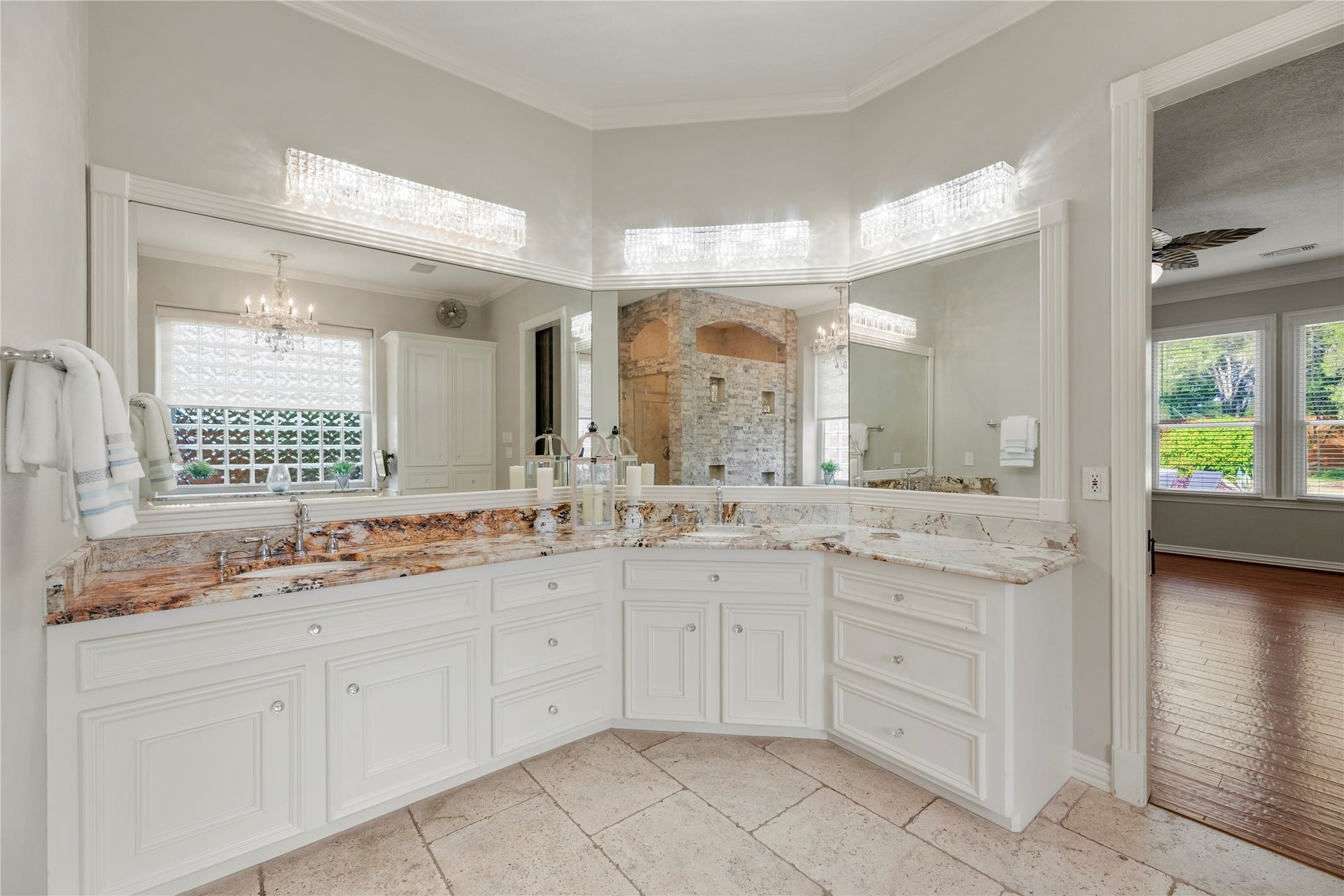 13915 Springmint Drive, Cypress, TX 77429 Dual sink granite vanity.