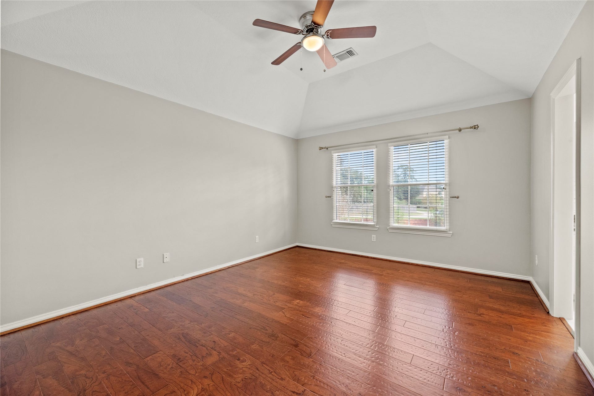 13915 Springmint Drive, Cypress, TX 77429 All upstairs bedrooms feature wood flooring, ceiling fans, large closets and have direct access to bathrooms.