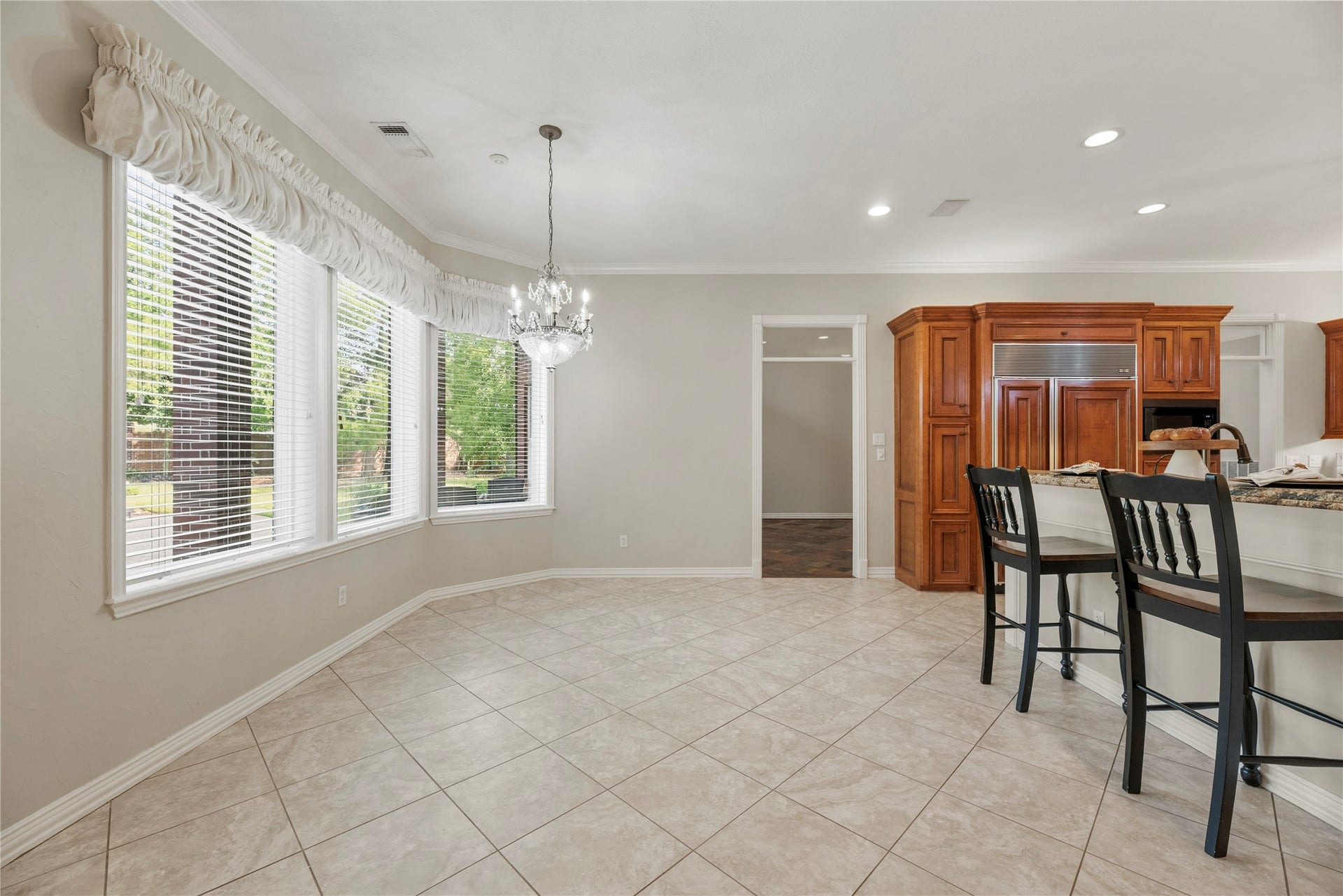 13915 Springmint Drive, Cypress, TX 77429 Breakfast area off the kitchen for casual dining.