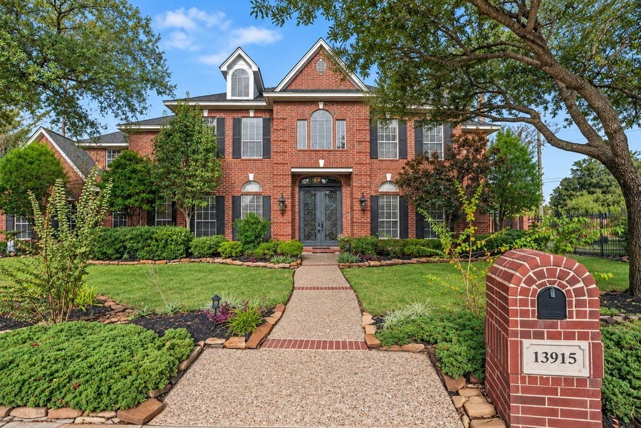 Property photo for 13915 Springmint Drive, Cypress, TX