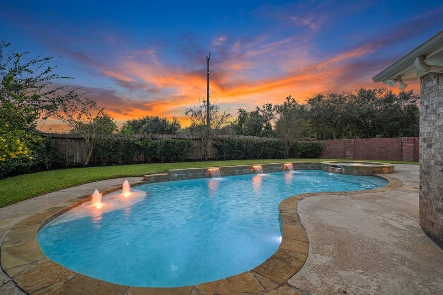 Property photo for 5906 Nine Mile Lane, Missouri City, TX