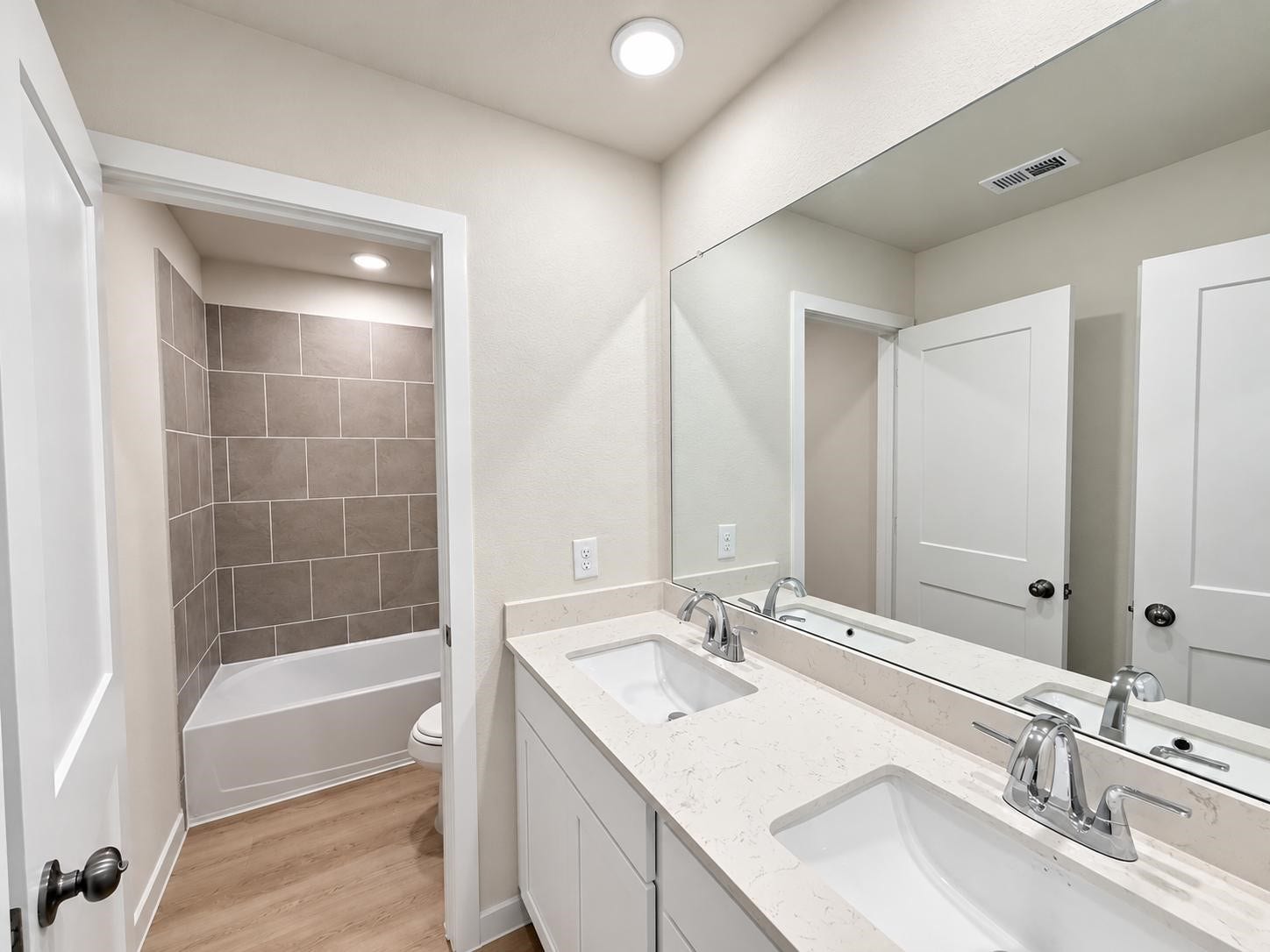 7734 Bergamot Circle, Magnolia, TX 77354 7734 Bergamot Circle, Magnolia, TX 77354