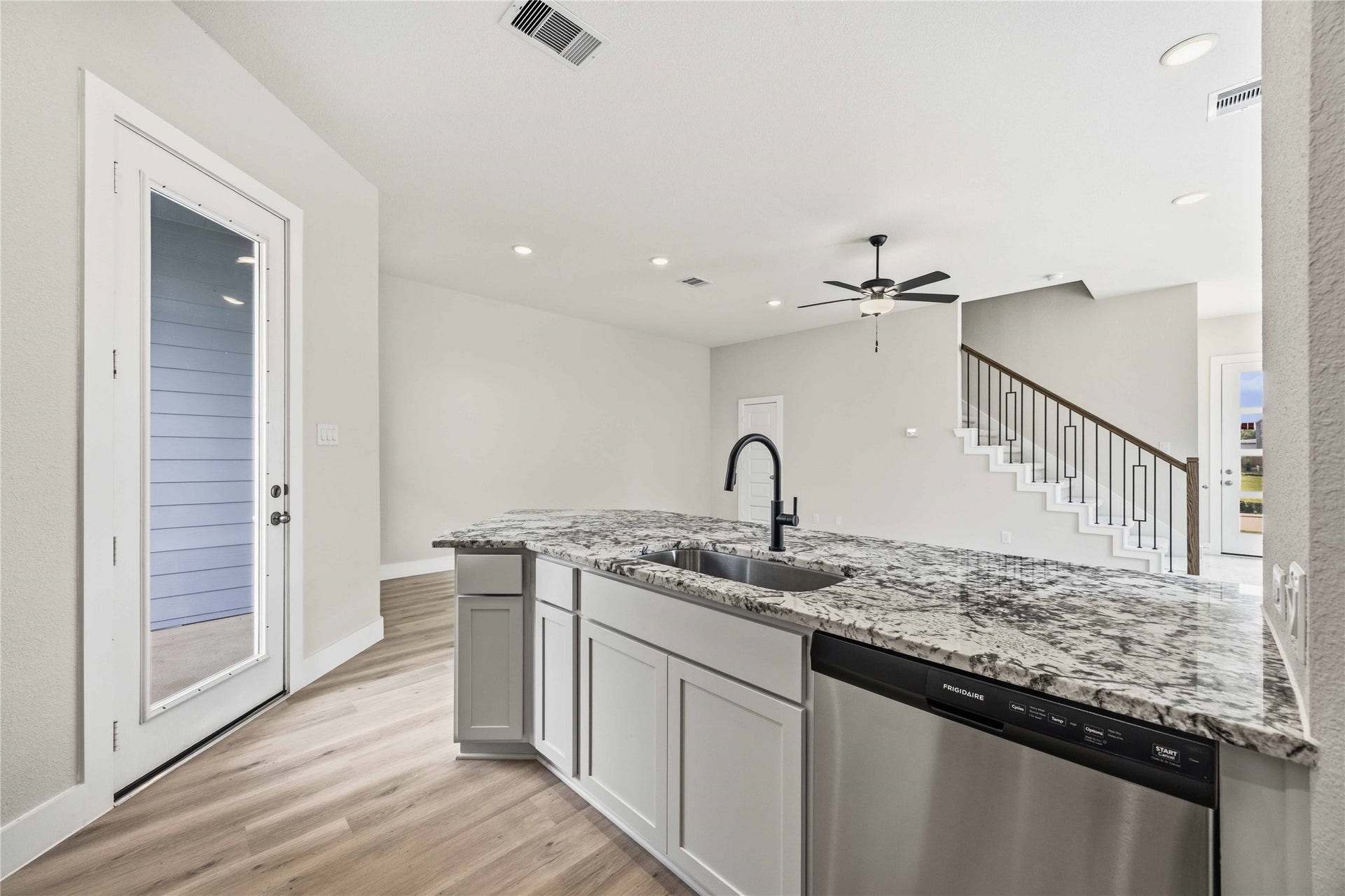 13218 Opera Drive, Houston, TX 77047 13218 Opera Drive, Houston, TX 77047