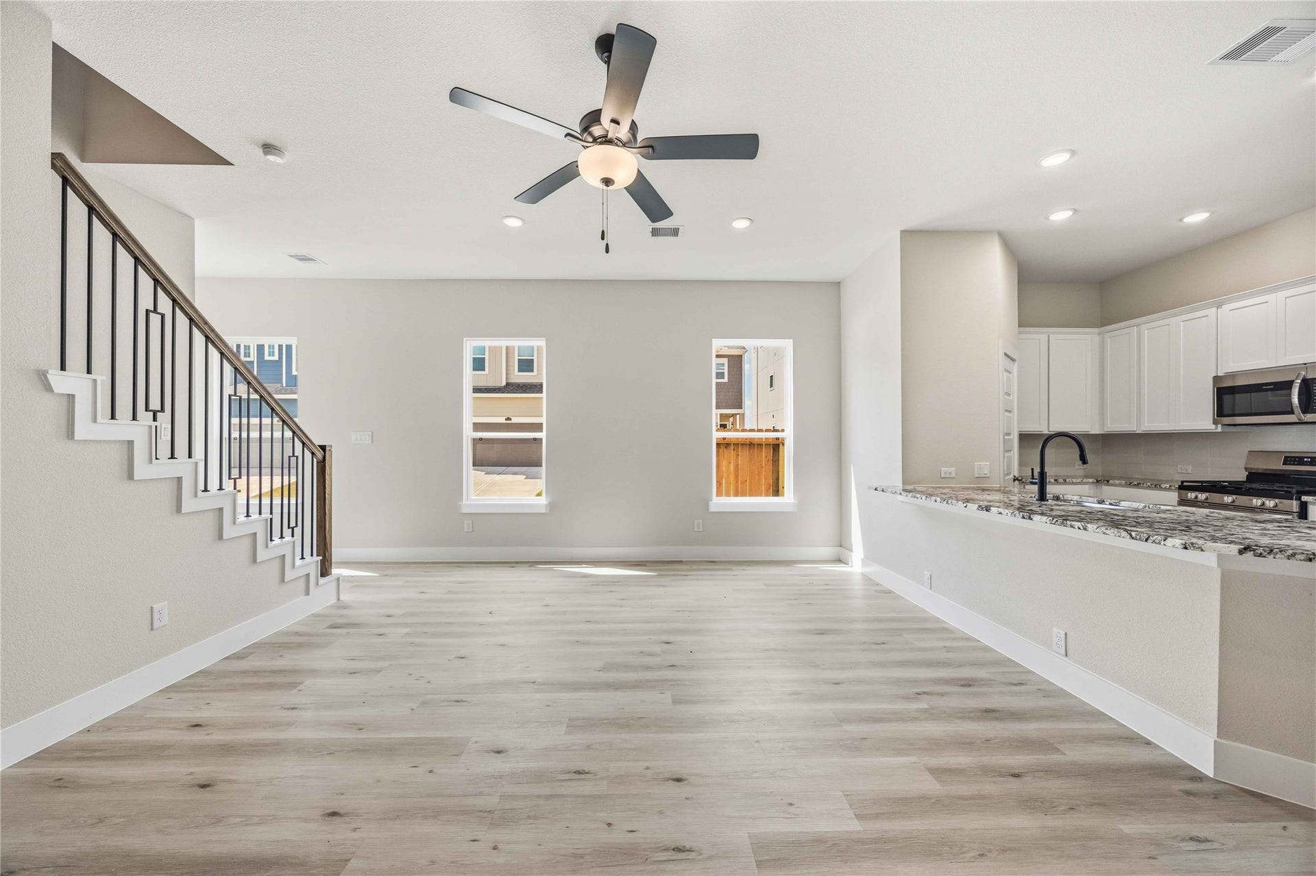 13218 Opera Drive, Houston, TX 77047 13218 Opera Drive, Houston, TX 77047