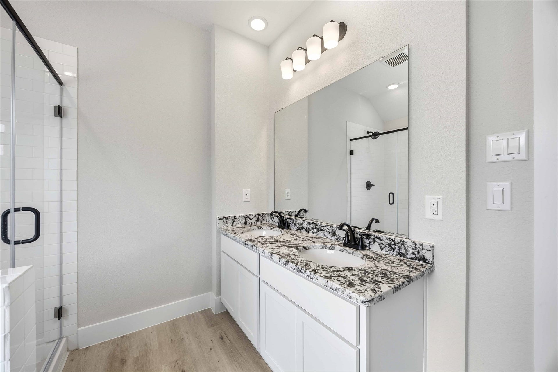 13218 Opera Drive, Houston, TX 77047 13218 Opera Drive, Houston, TX 77047