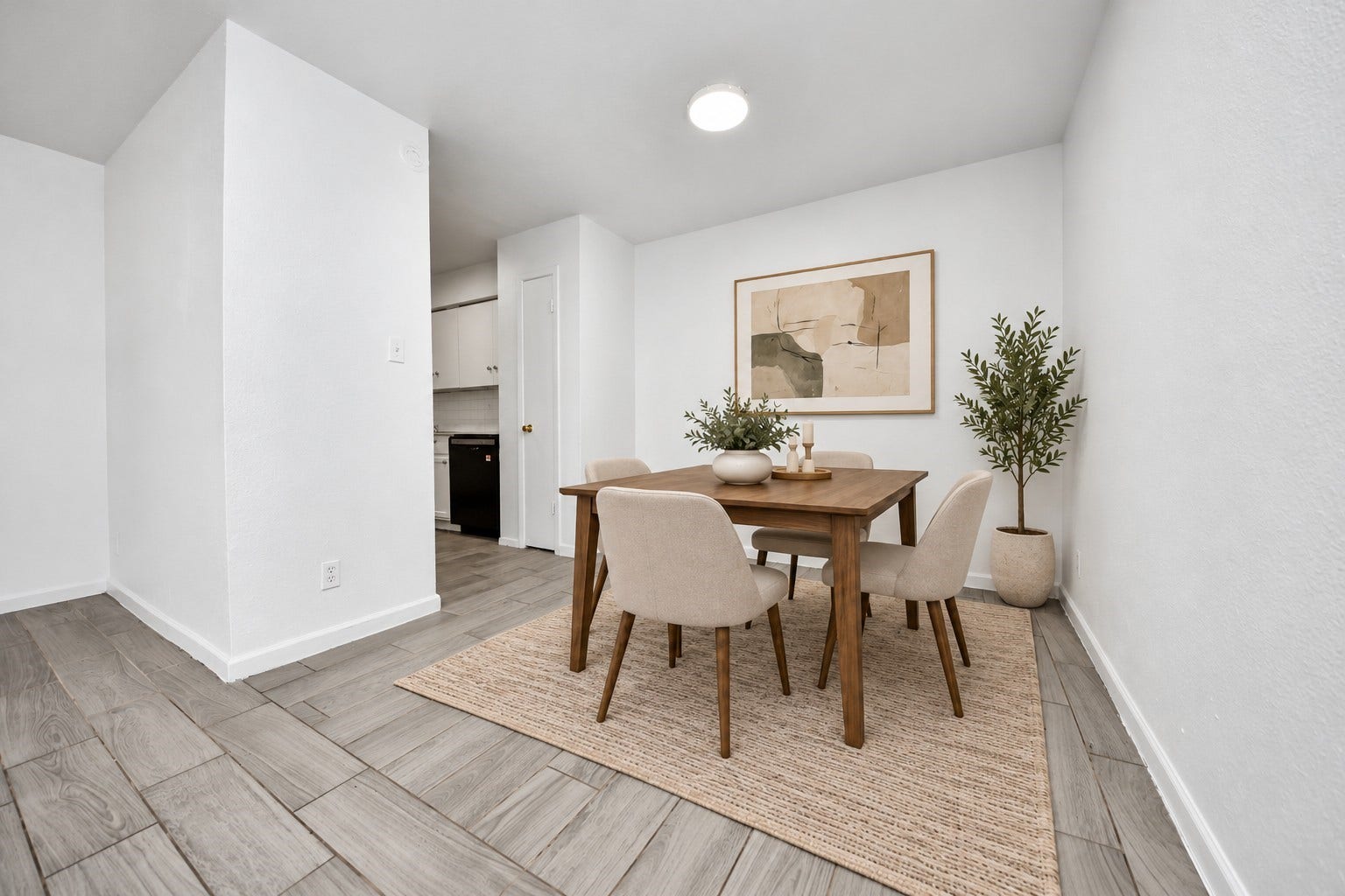 6200 W Tidwell Road, #703, Houston, TX 77092 Virtually staged dining area