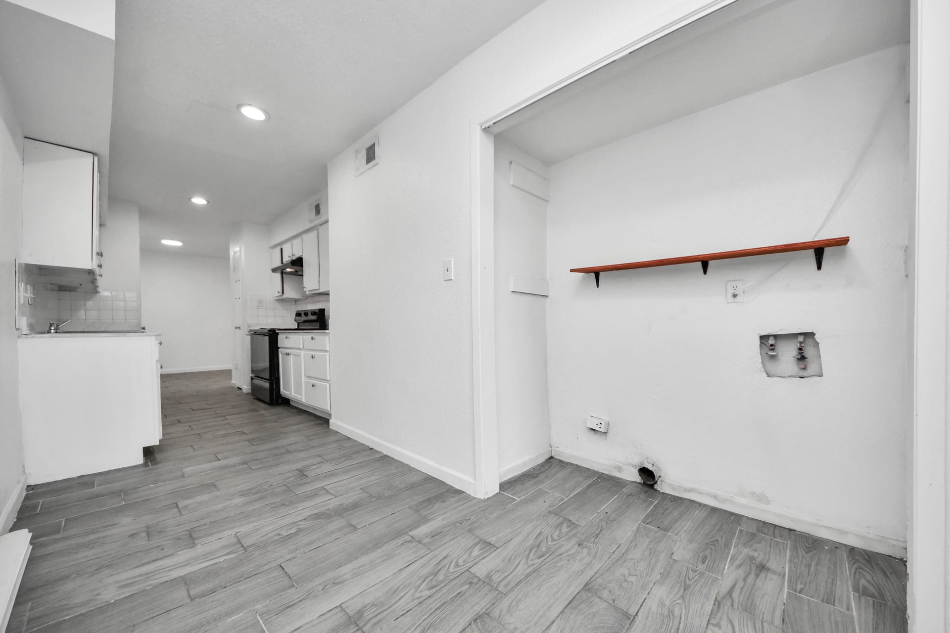 6200 W Tidwell Road, #703, Houston, TX 77092 6200 W Tidwell Road, #703, Houston, TX 77092