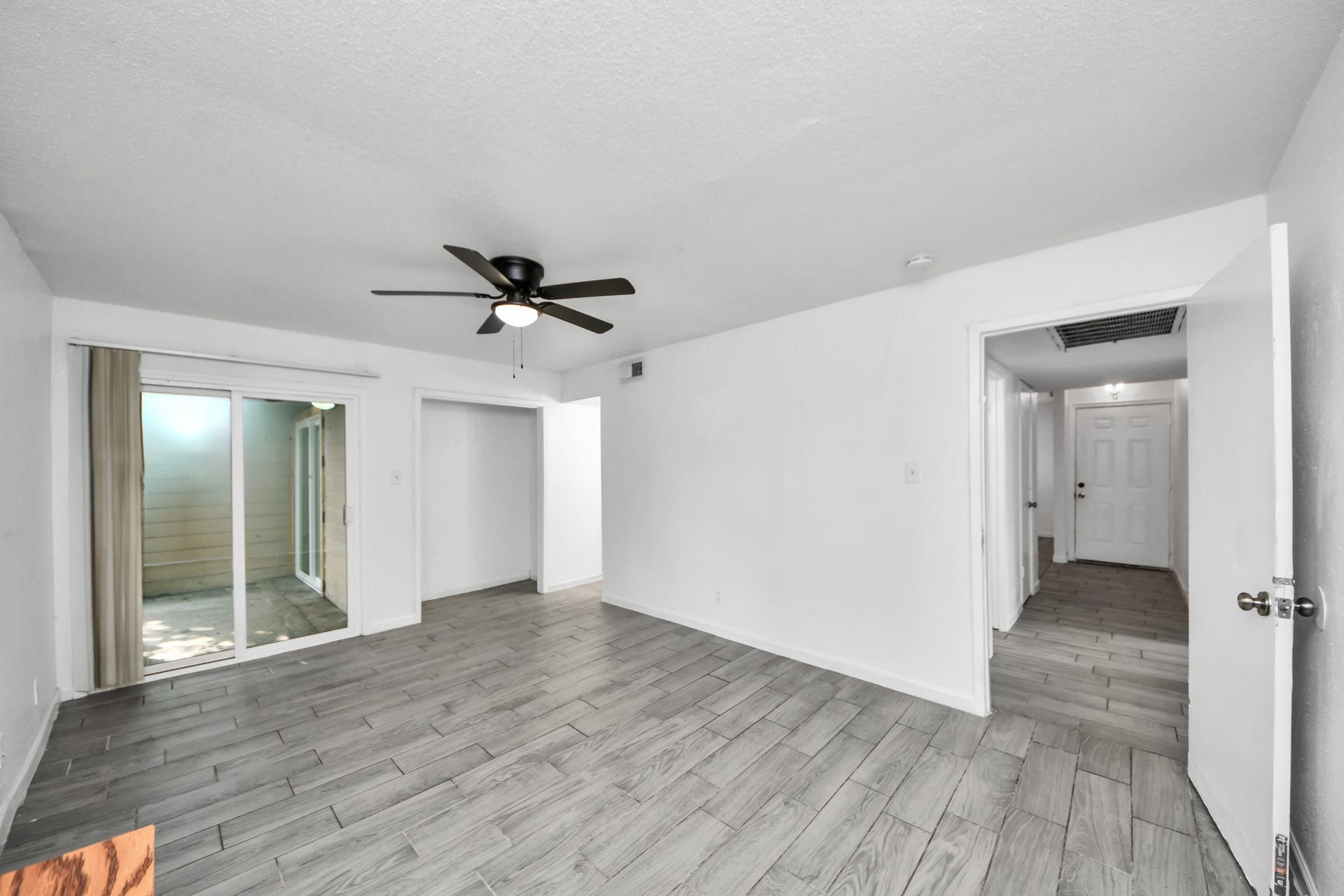6200 W Tidwell Road, #703, Houston, TX 77092 6200 W Tidwell Road, #703, Houston, TX 77092
