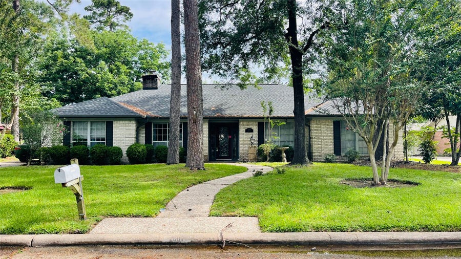 Property photo for 2007 River Falls Drive, Houston, TX
