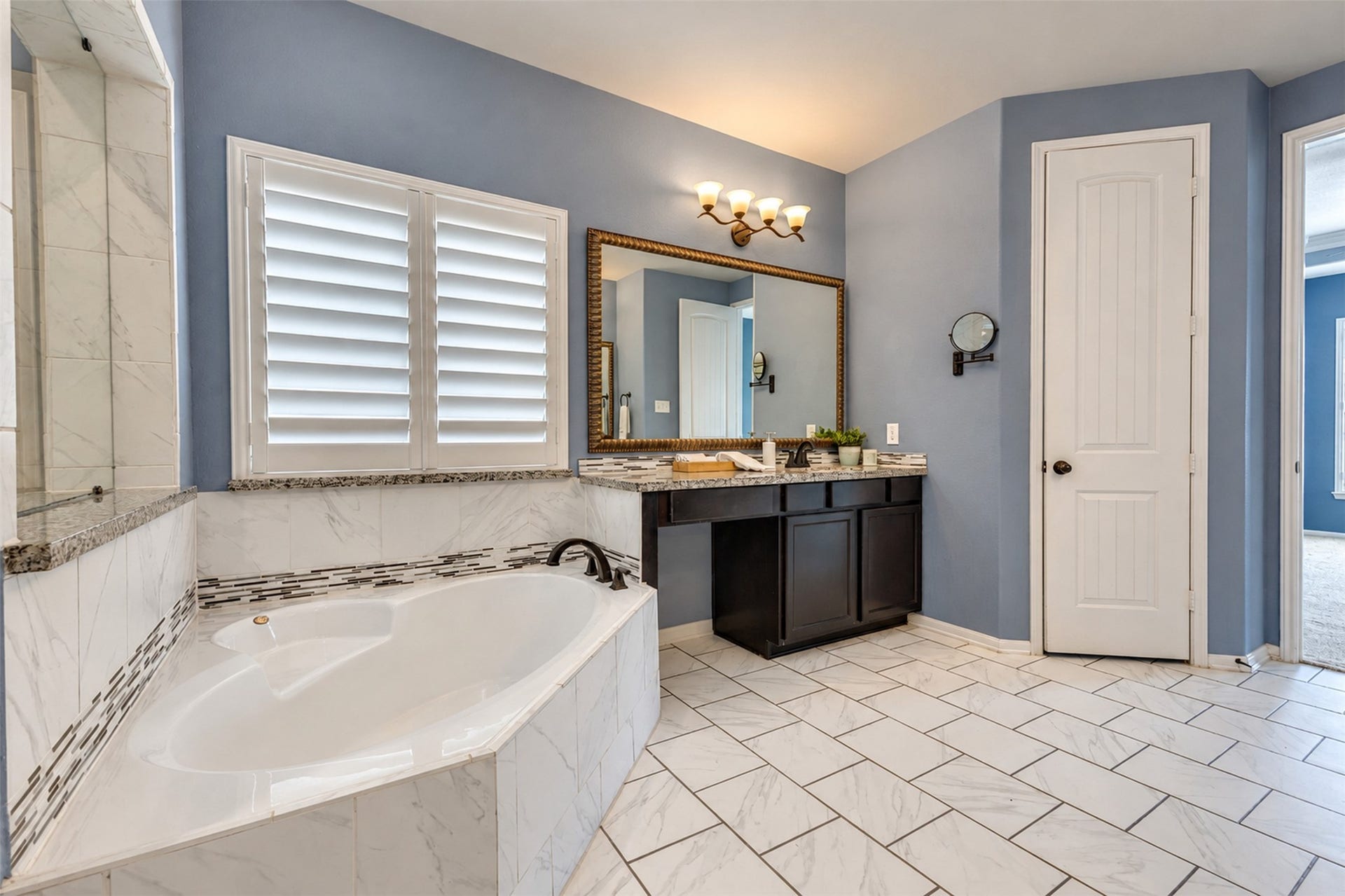 12615 Alsea Bay Court, Humble, TX 77346 Primary Bathroom