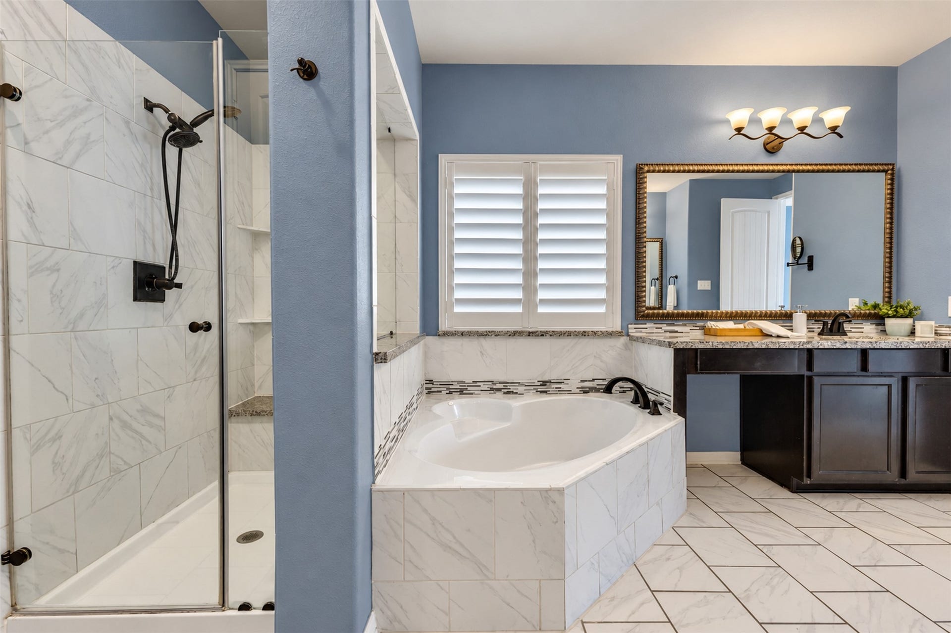 12615 Alsea Bay Court, Humble, TX 77346 Primary Bathroom