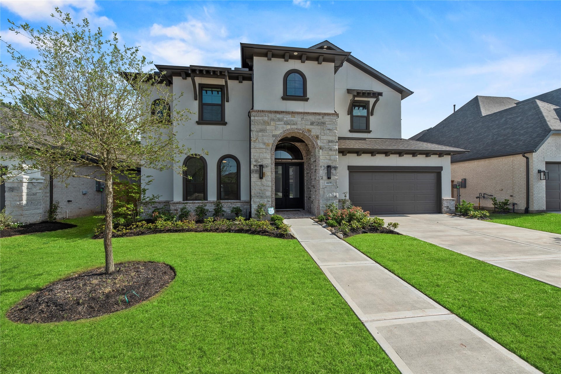 4439 Southpoint Way, Fulshear, TX 77441 Fantastic curb appeal!