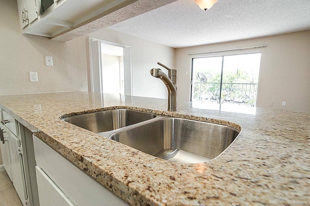 2818 S Bartell Drive, #312, Houston, TX 77054 2818 S Bartell Drive, #312, Houston, TX 77054