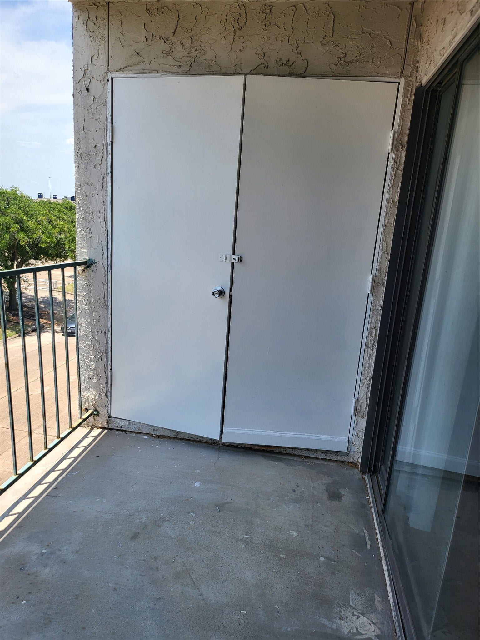 2818 S Bartell Drive, #312, Houston, TX 77054 washer dryer in Balcony