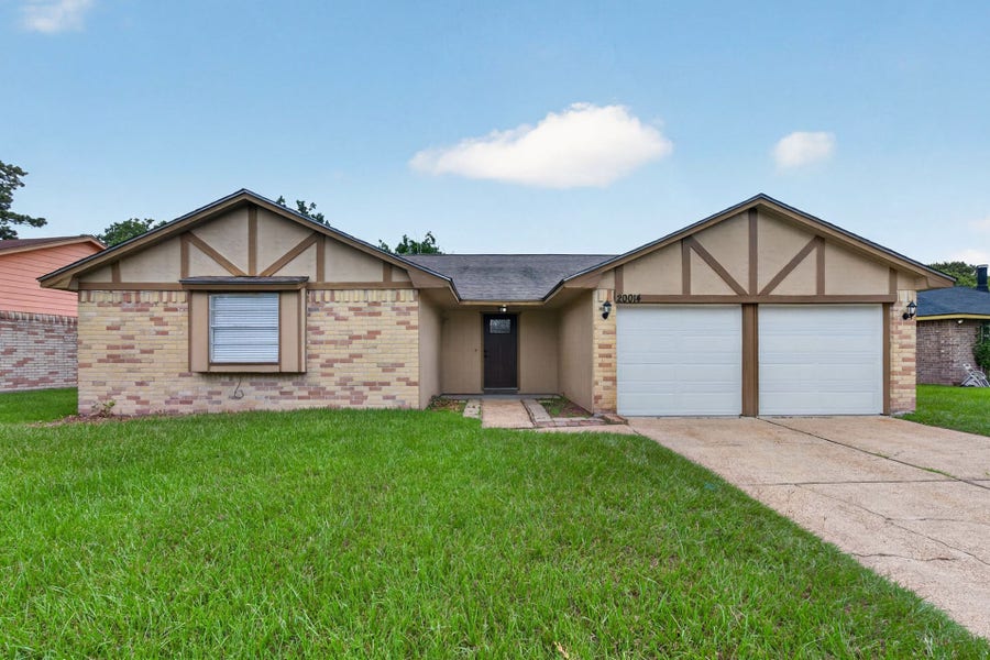 Property photo for 20014 Bishops Gate Ln, Humble, TX