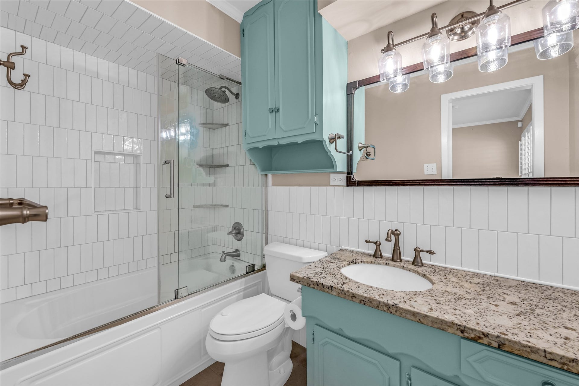 2015 West Street, Rosenberg, TX 77471 Recently Updated Primary Bedroom