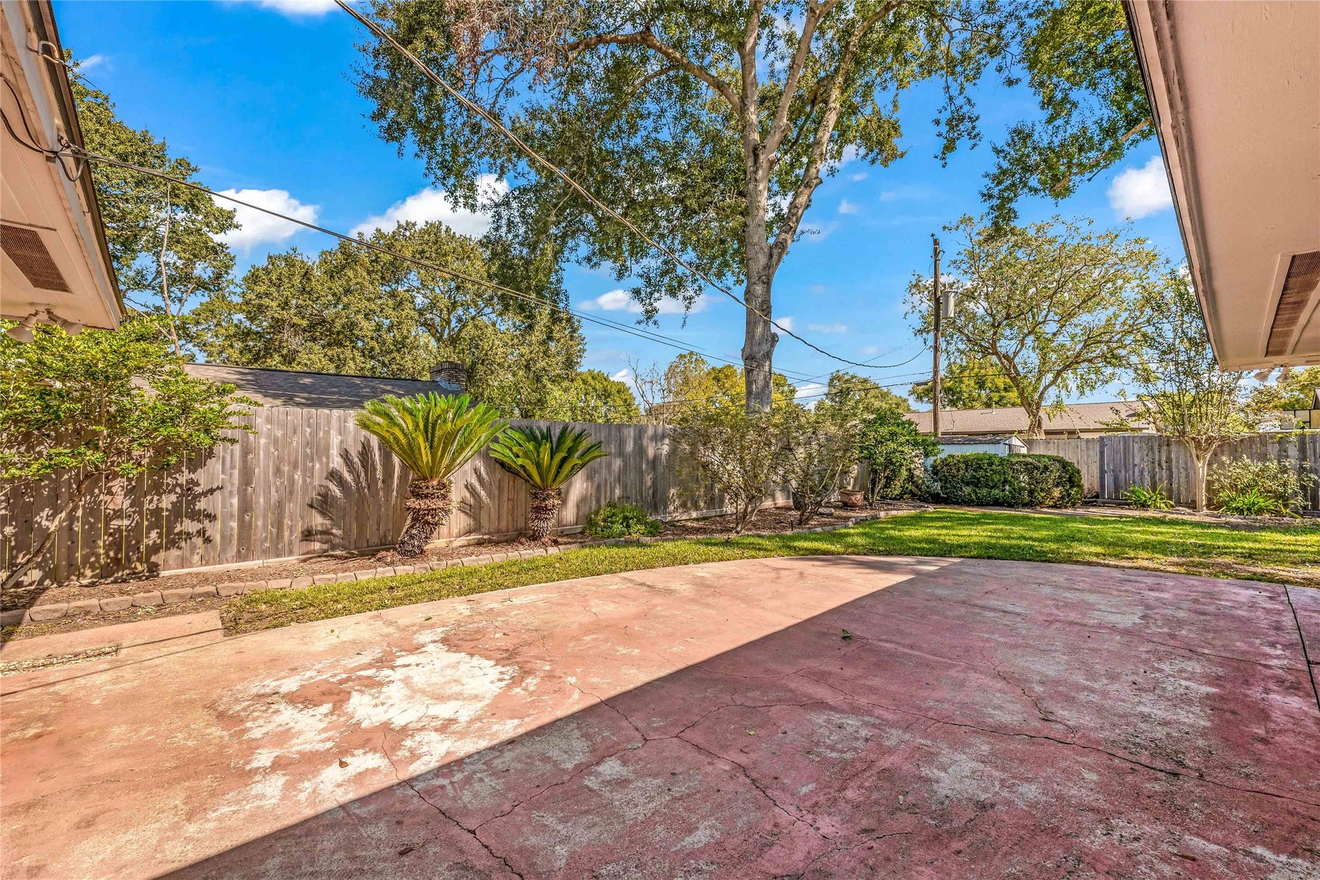 2015 West Street, Rosenberg, TX 77471 2015 West Street, Rosenberg, TX 77471