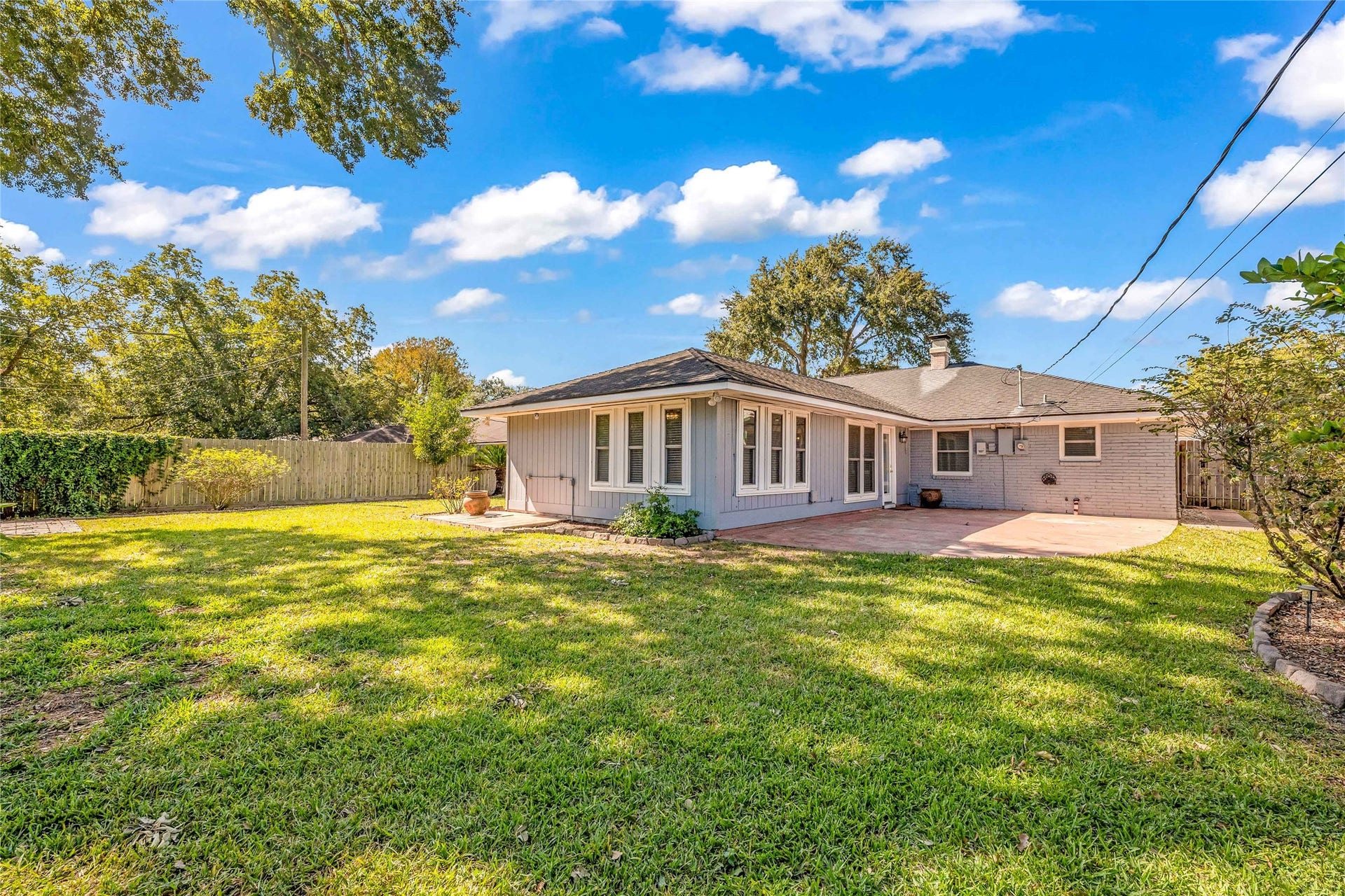 2015 West Street, Rosenberg, TX 77471 2015 West Street, Rosenberg, TX 77471