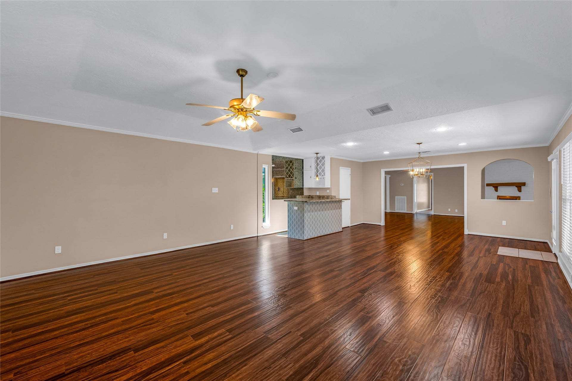 2015 West Street, Rosenberg, TX 77471 2015 West Street, Rosenberg, TX 77471