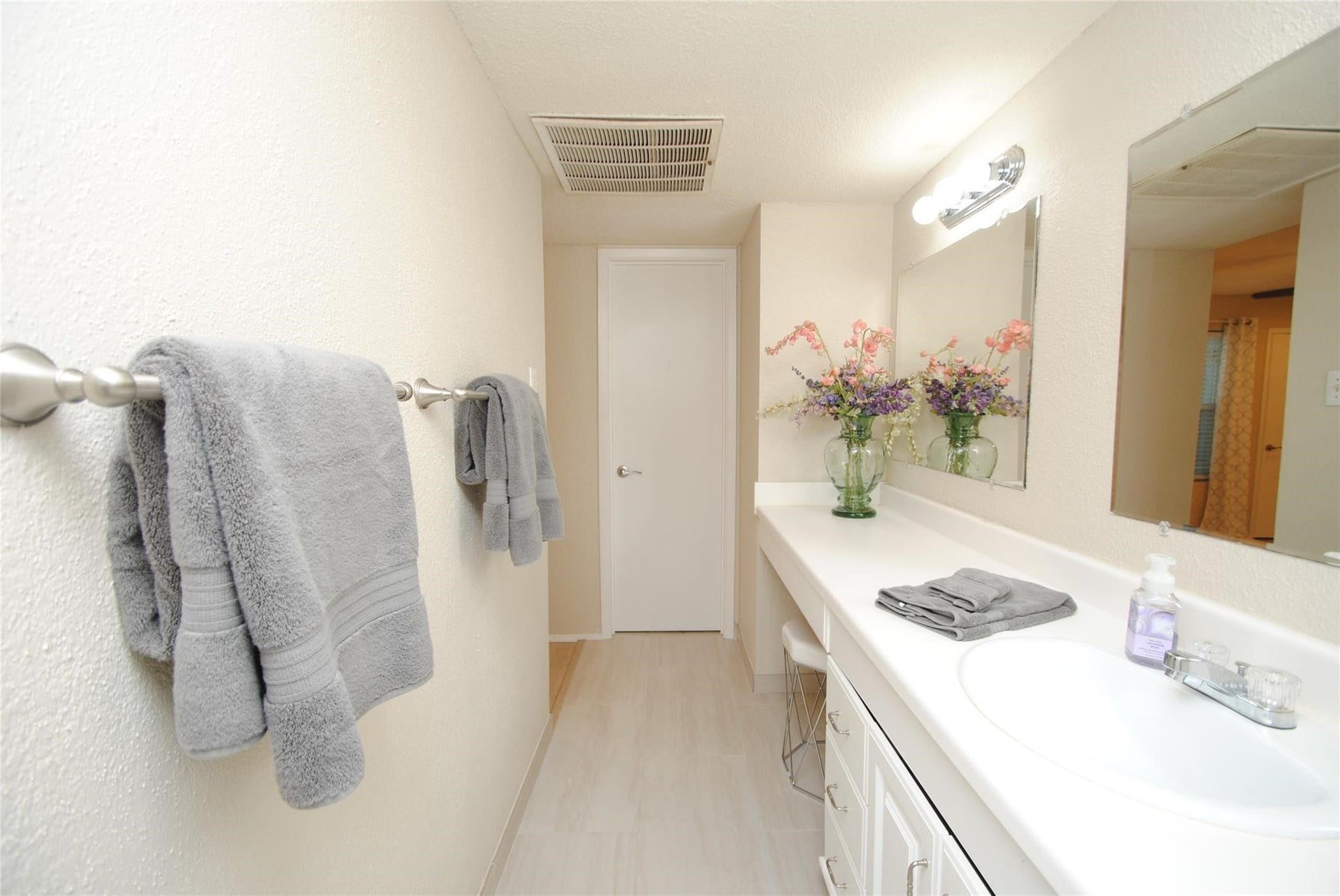 781 Country Place Drive, #2084, Houston, TX 77079 781 Country Place Drive, #2084, Houston, TX 77079