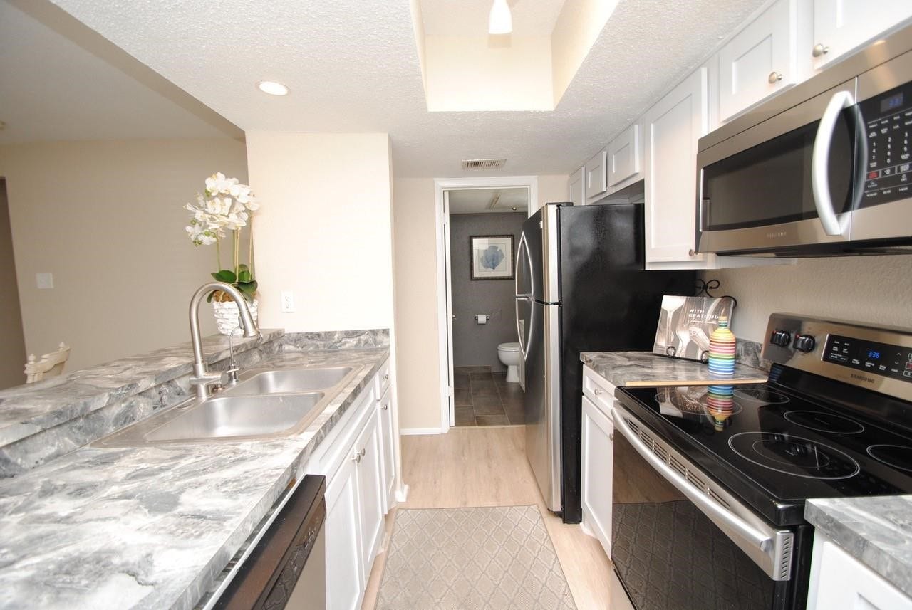 781 Country Place Drive, #2084, Houston, TX 77079 781 Country Place Drive, #2084, Houston, TX 77079