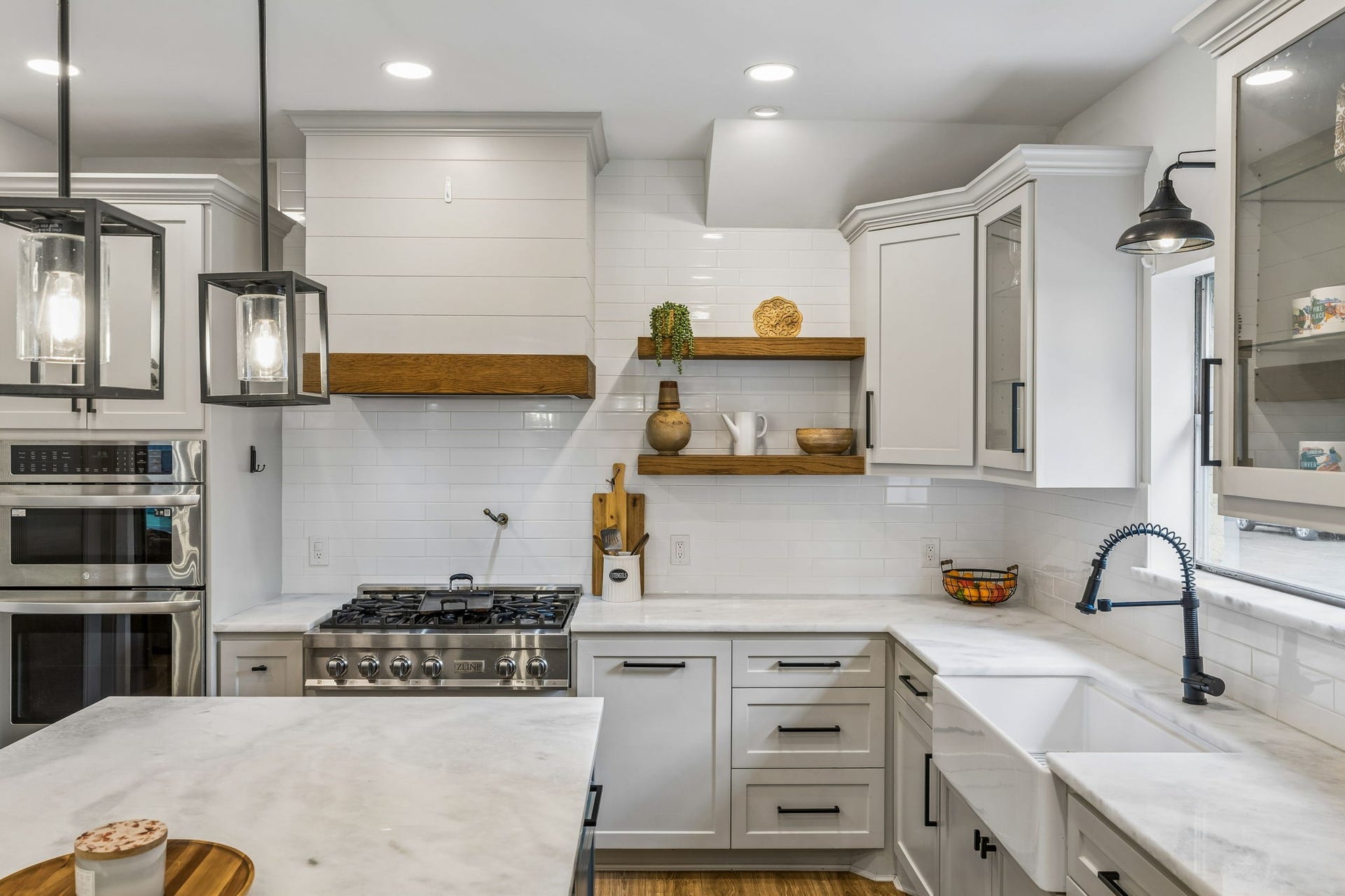 7803 Blackjack Court, Houston, TX 77088 Pot filler ready for you!