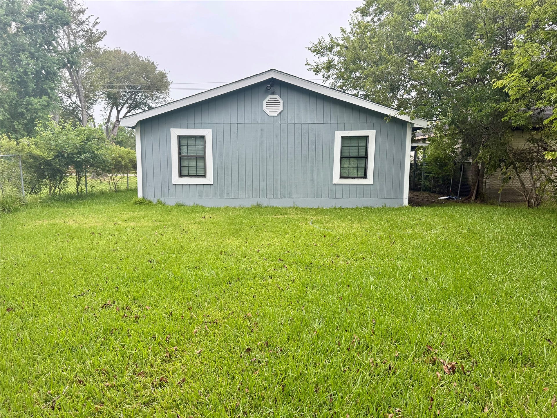 6905 Speaker Street, Hitchcock, TX 77563 Rear view of the property