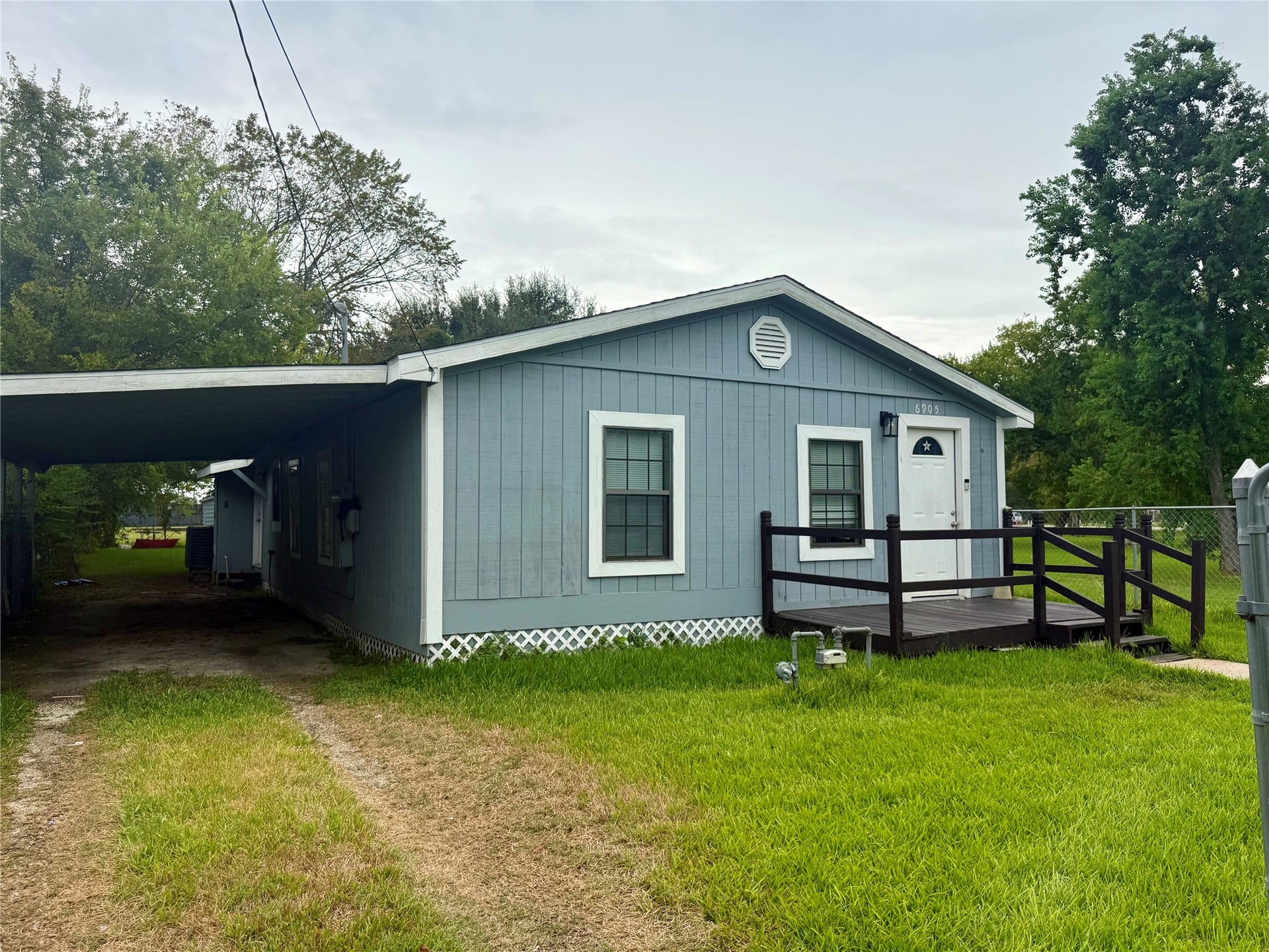 6905 Speaker Street, Hitchcock, TX 77563 6905 Speaker Street, Hitchcock, TX 77563