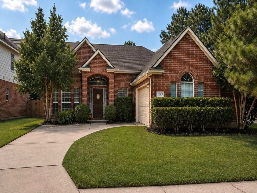 Property photo for 19319 Imperial Hills Drive, Tomball, TX