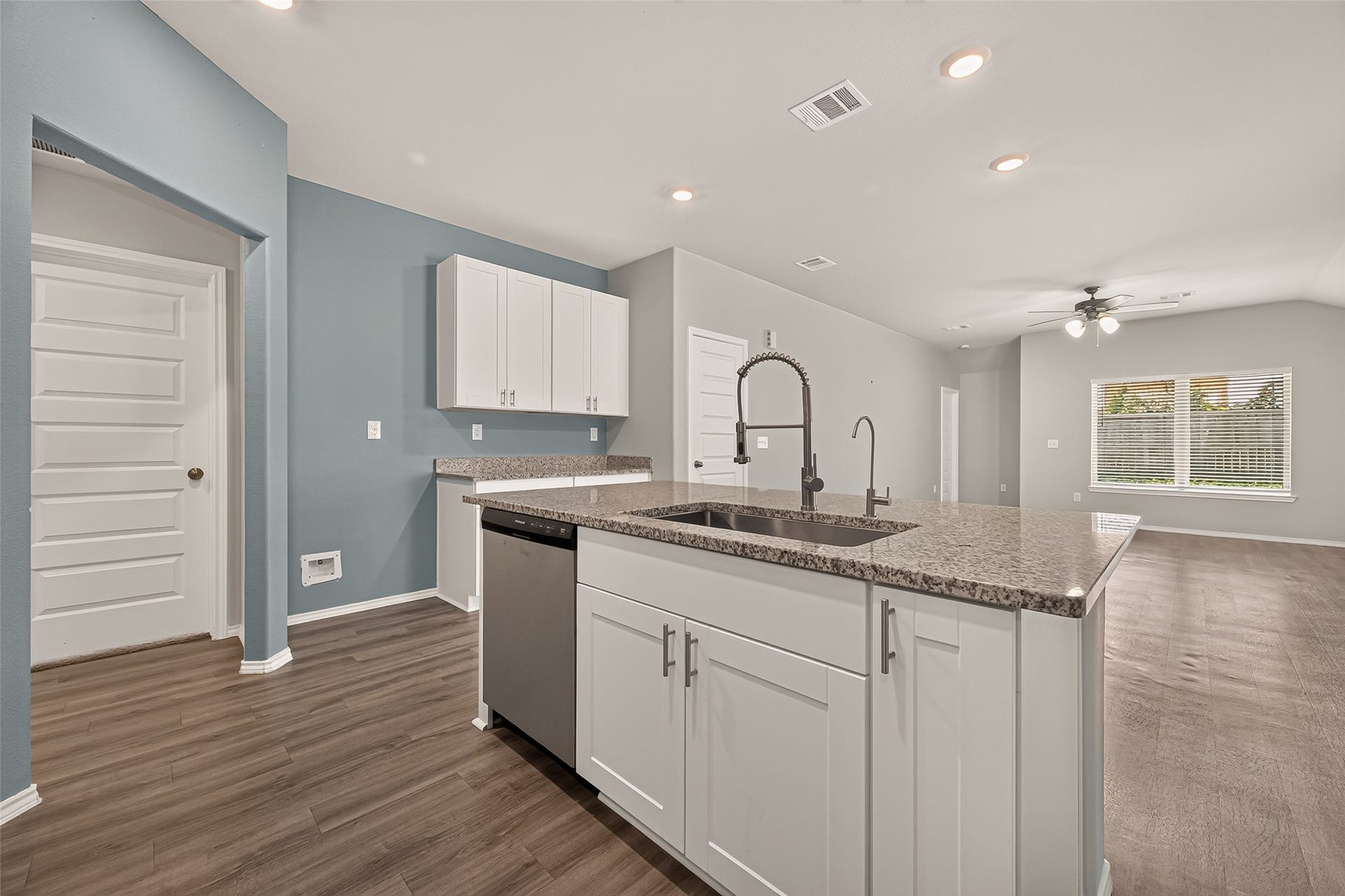 25471 Blue Mistflower Drive, Montgomery, TX 77316 Another view of kitchen from entry way
