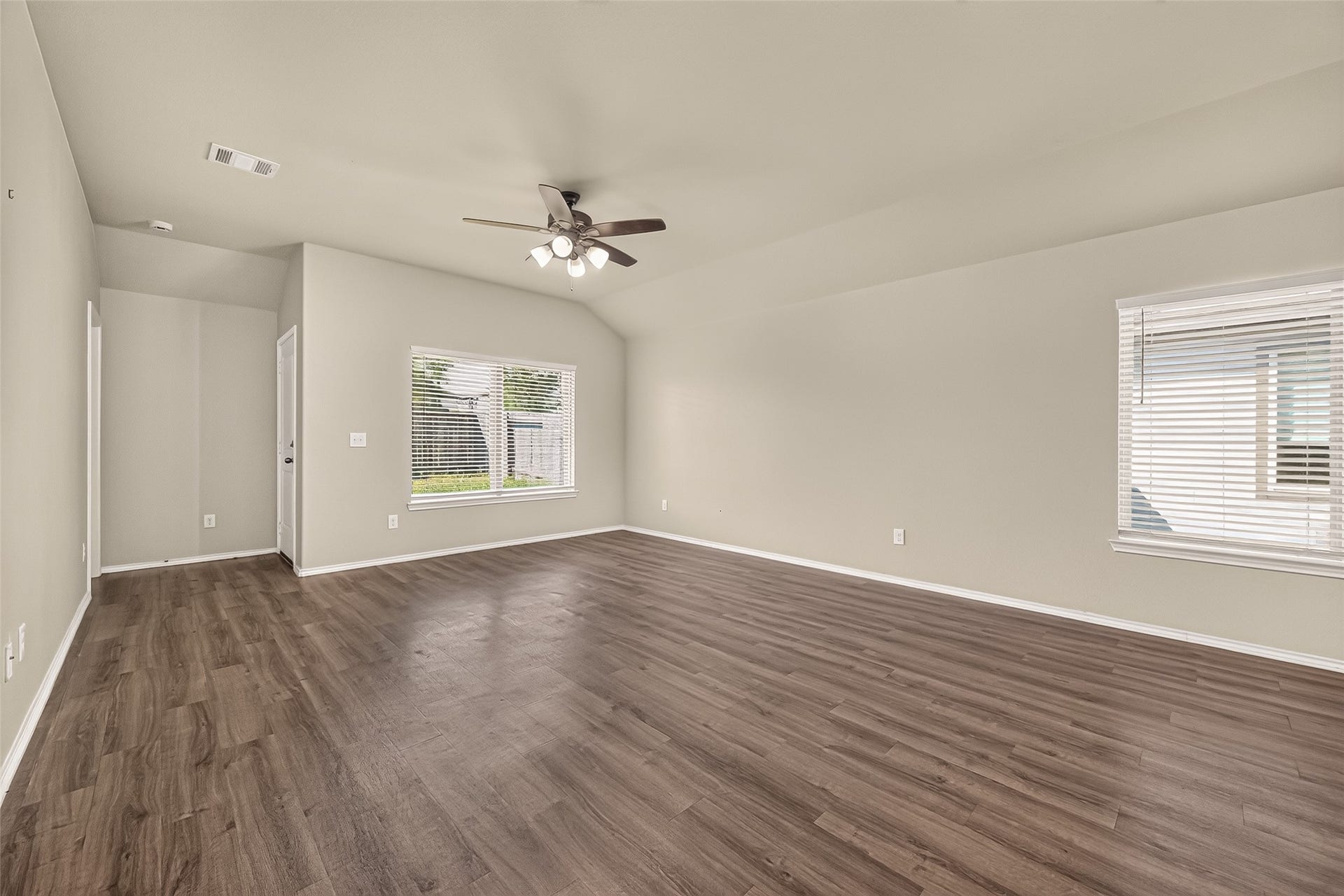 25471 Blue Mistflower Drive, Montgomery, TX 77316 View of Living area from the hallway